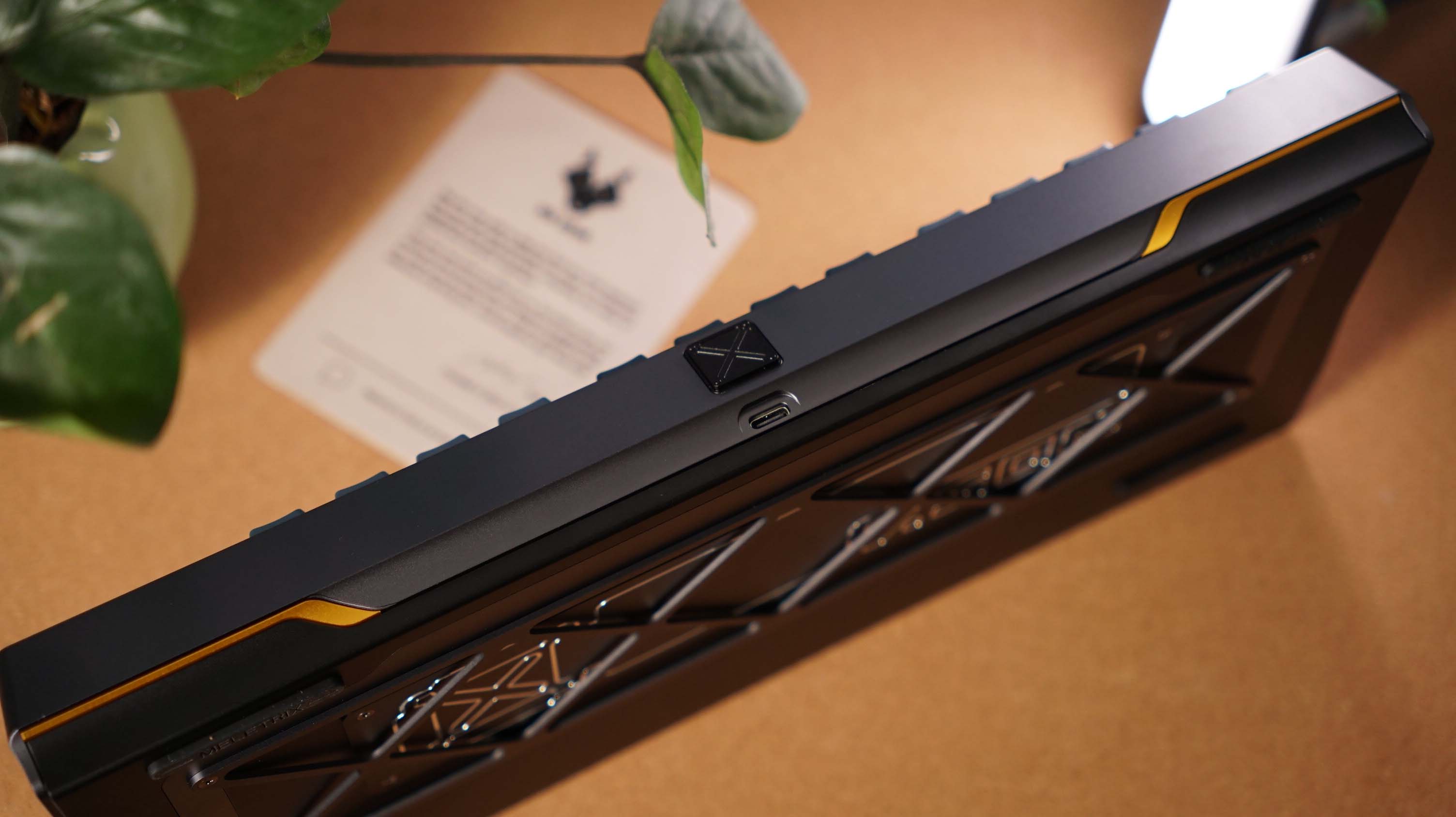 [Prebuilt by Sói] Bàn phím Zoom75 Tiga Gunmetal Gray - Switch Linear Rosales - Keycap Domikey Link Fire
