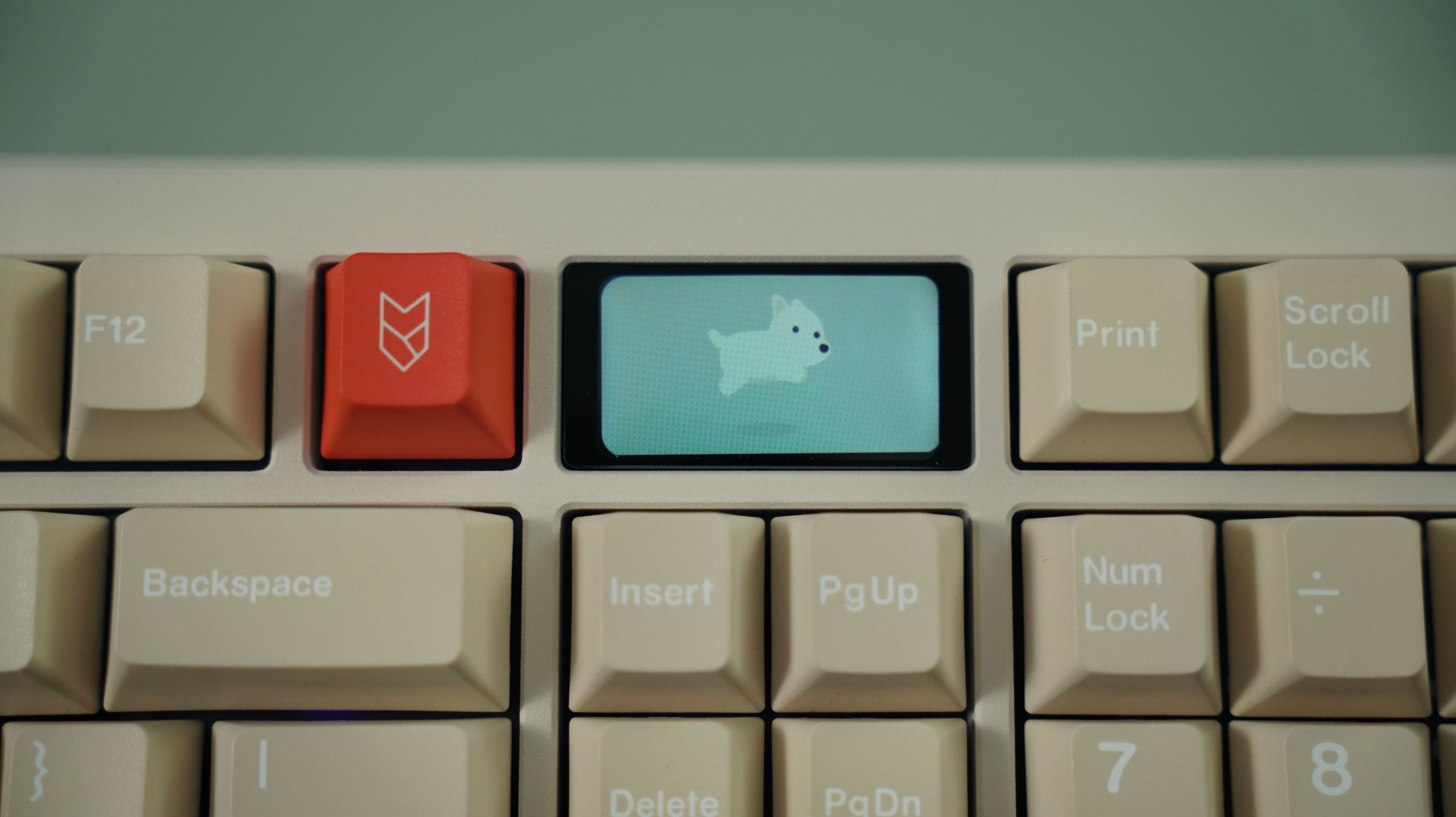 [Prebuilt by Sói] Zoom98 EE Milk Tea - WS Red - Walker Cherry Modern Stone PBT Dyesub