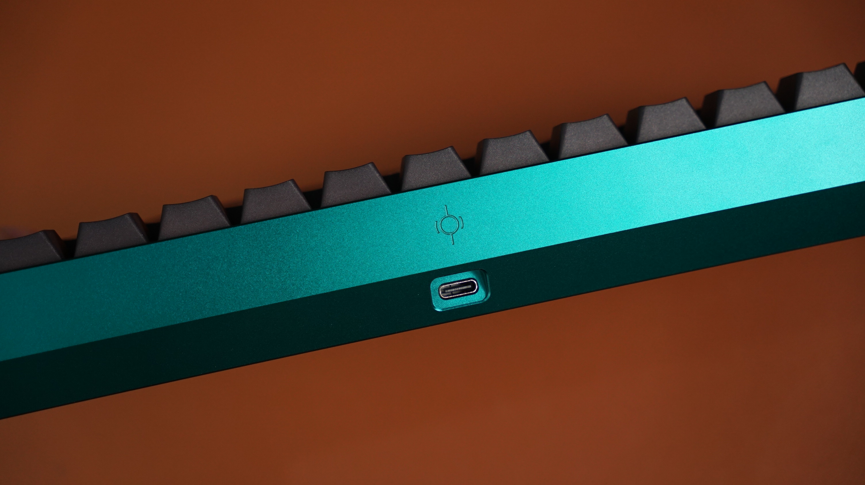 [Prebuilt by Sói] Neo60 Core Anod Teal - Tạ Mirror Dusk - 3 Mode HS PCB - Switch Bsun Taichi - Keycap Retro Dark PBT