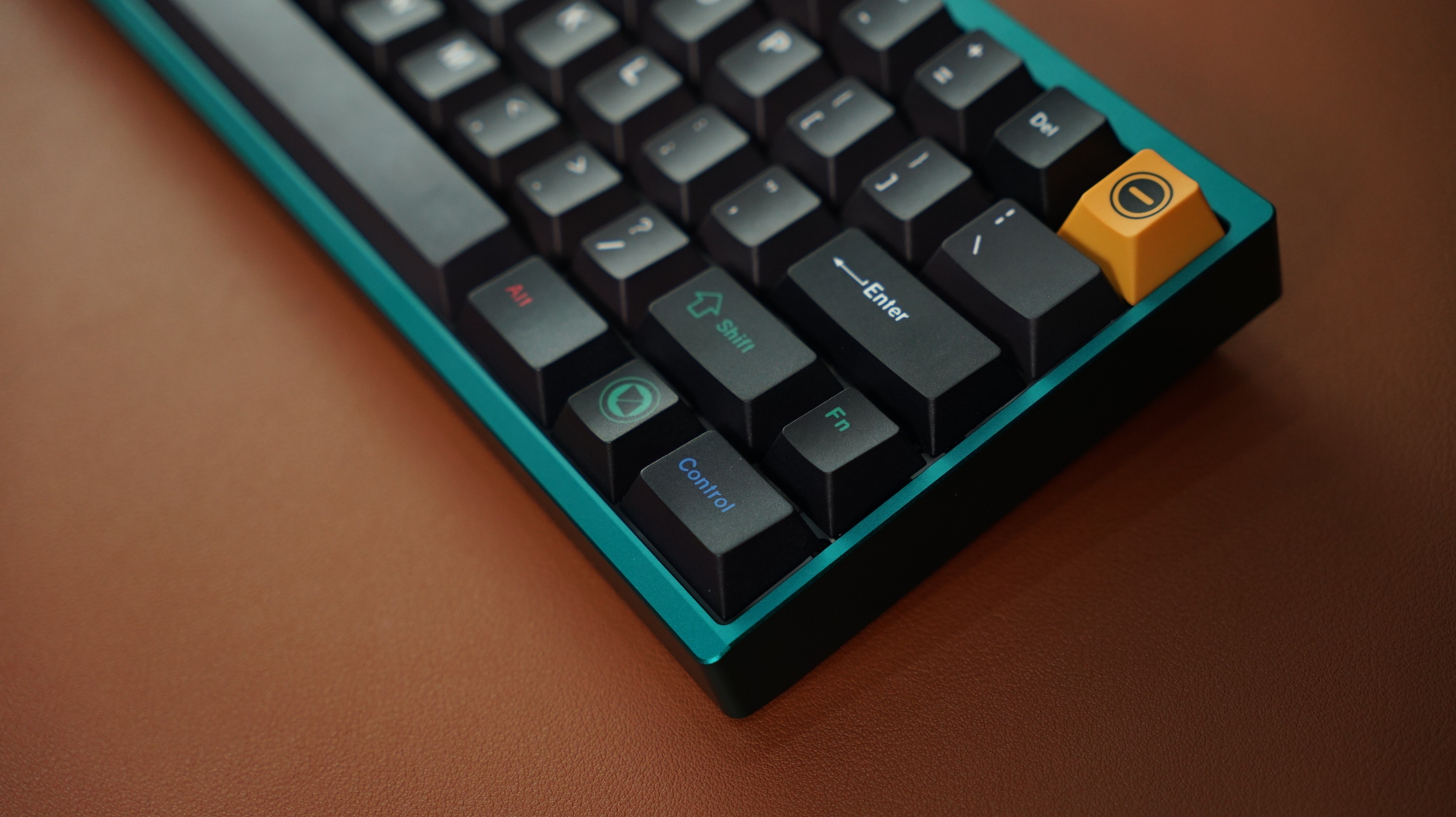 [Prebuilt by Sói] Neo60 Core Anod Teal - Tạ Mirror Dusk - 3 Mode HS PCB - Switch Bsun Taichi - Keycap Retro Dark PBT