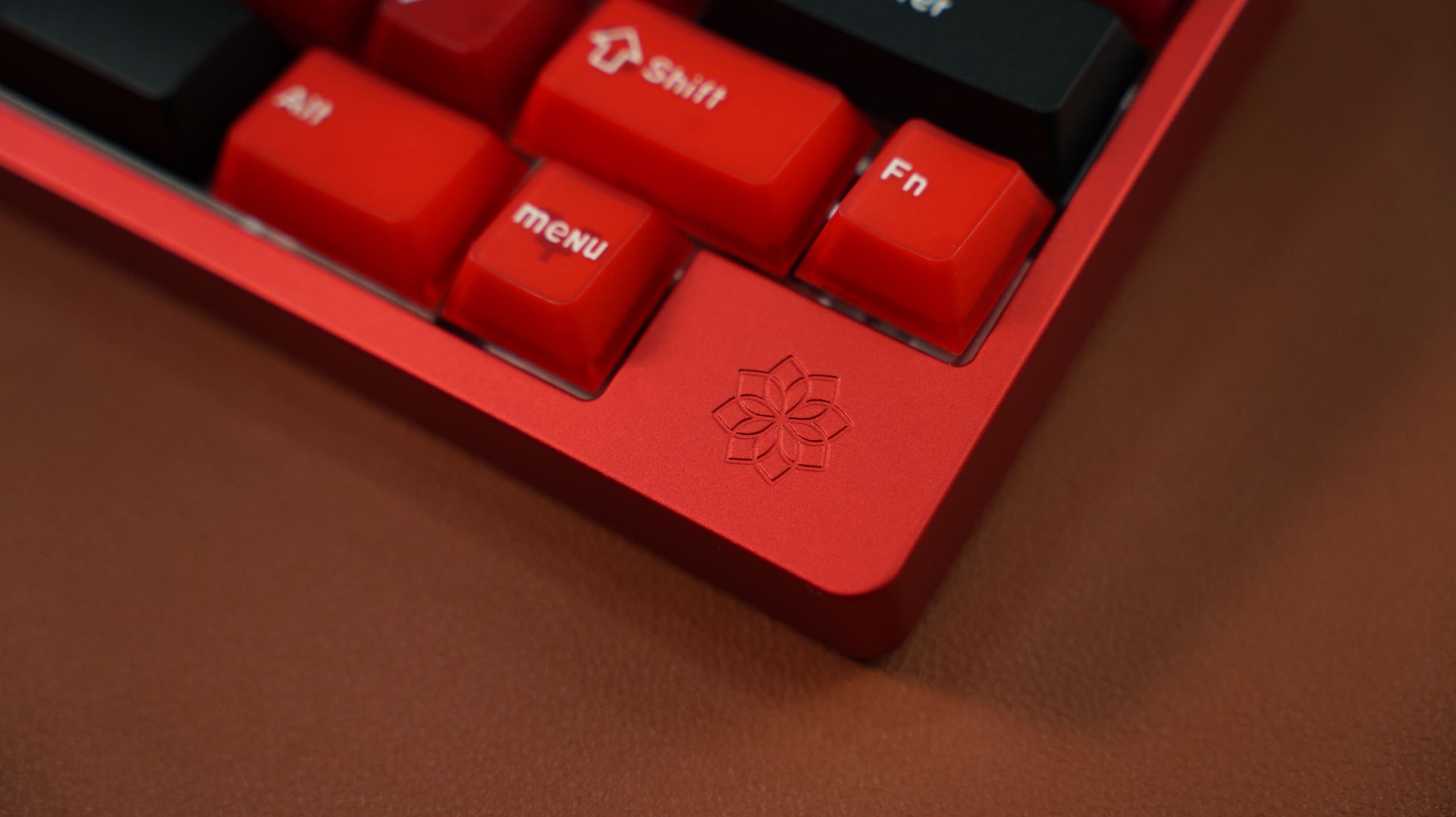 [Prebuilt by Sói] Molly60v2 - Anodized Red - HHKB - Switch Neo Azure Linear - Keycap Cherry Bordeaux PC + PBT
