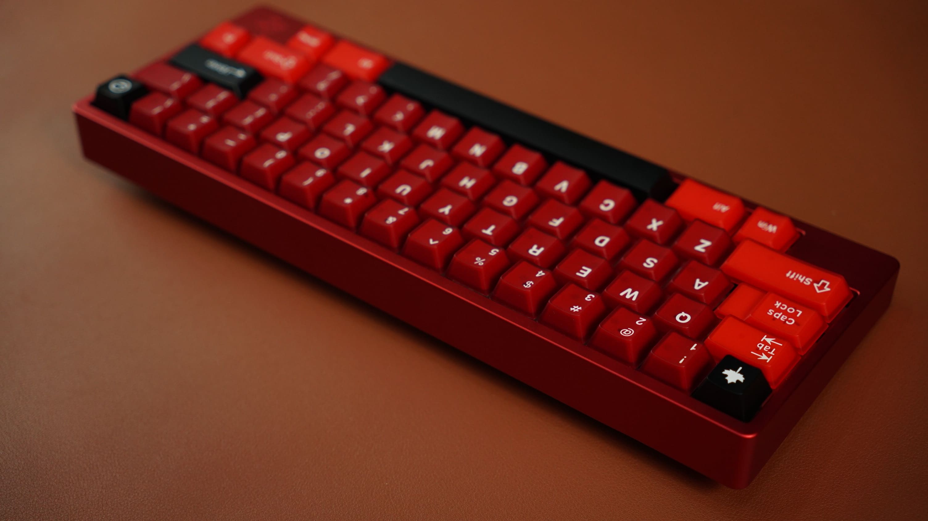 [Prebuilt by Sói] Molly60v2 - Anodized Red - HHKB - Switch Neo Azure Linear - Keycap Cherry Bordeaux PC + PBT