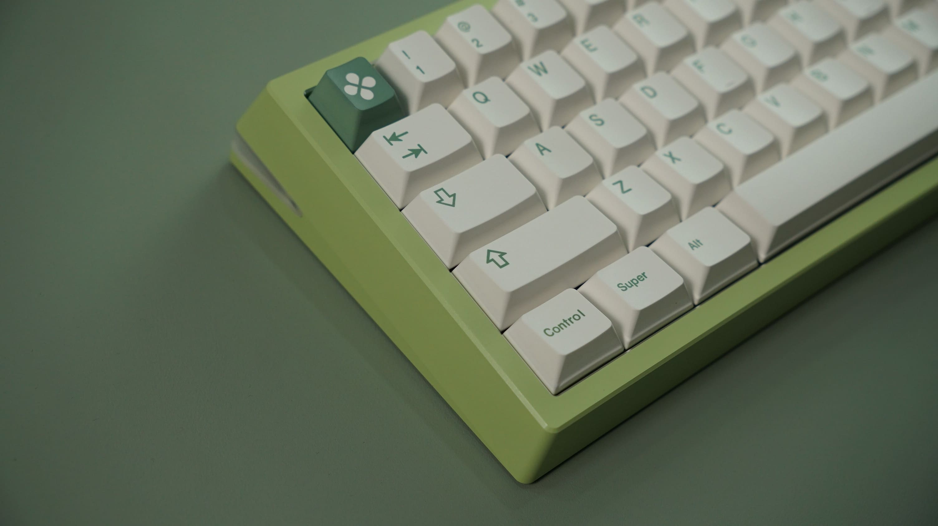 [Prebuilt by Sói] Zoom65 V3 - E-Milky Green - Neo Azure - Dandy White