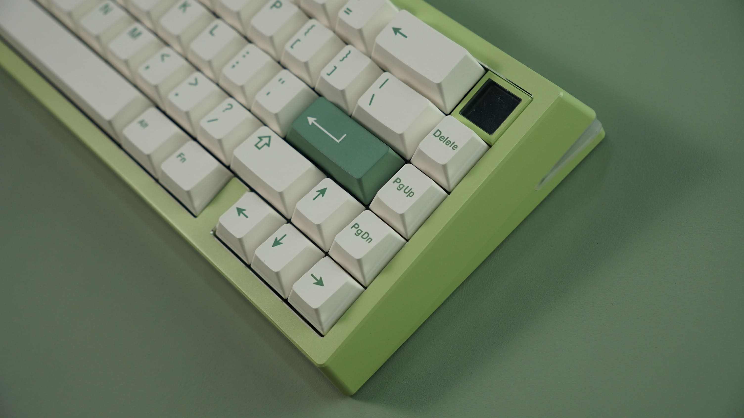 [Prebuilt by Sói] Zoom65 V3 - E-Milky Green - Neo Azure - Dandy White