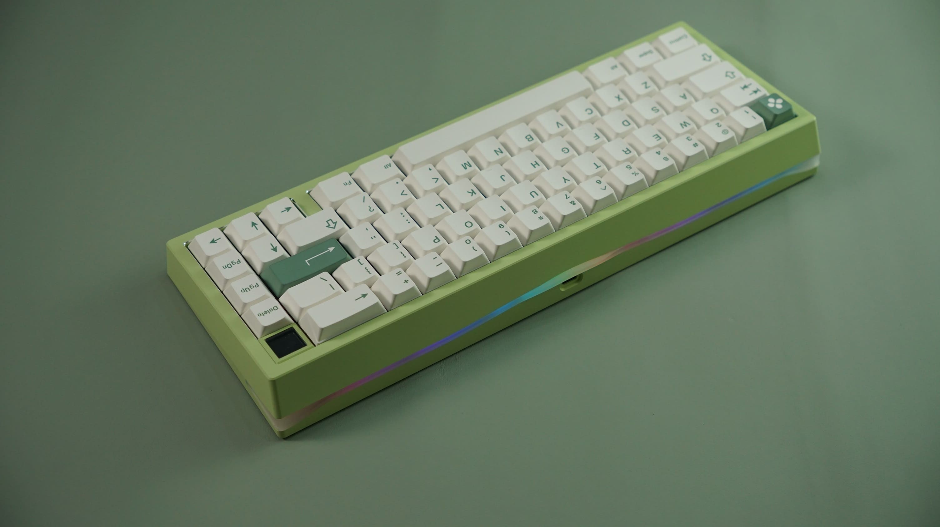 [Prebuilt by Sói] Zoom65 V3 - E-Milky Green - Neo Azure - Dandy White