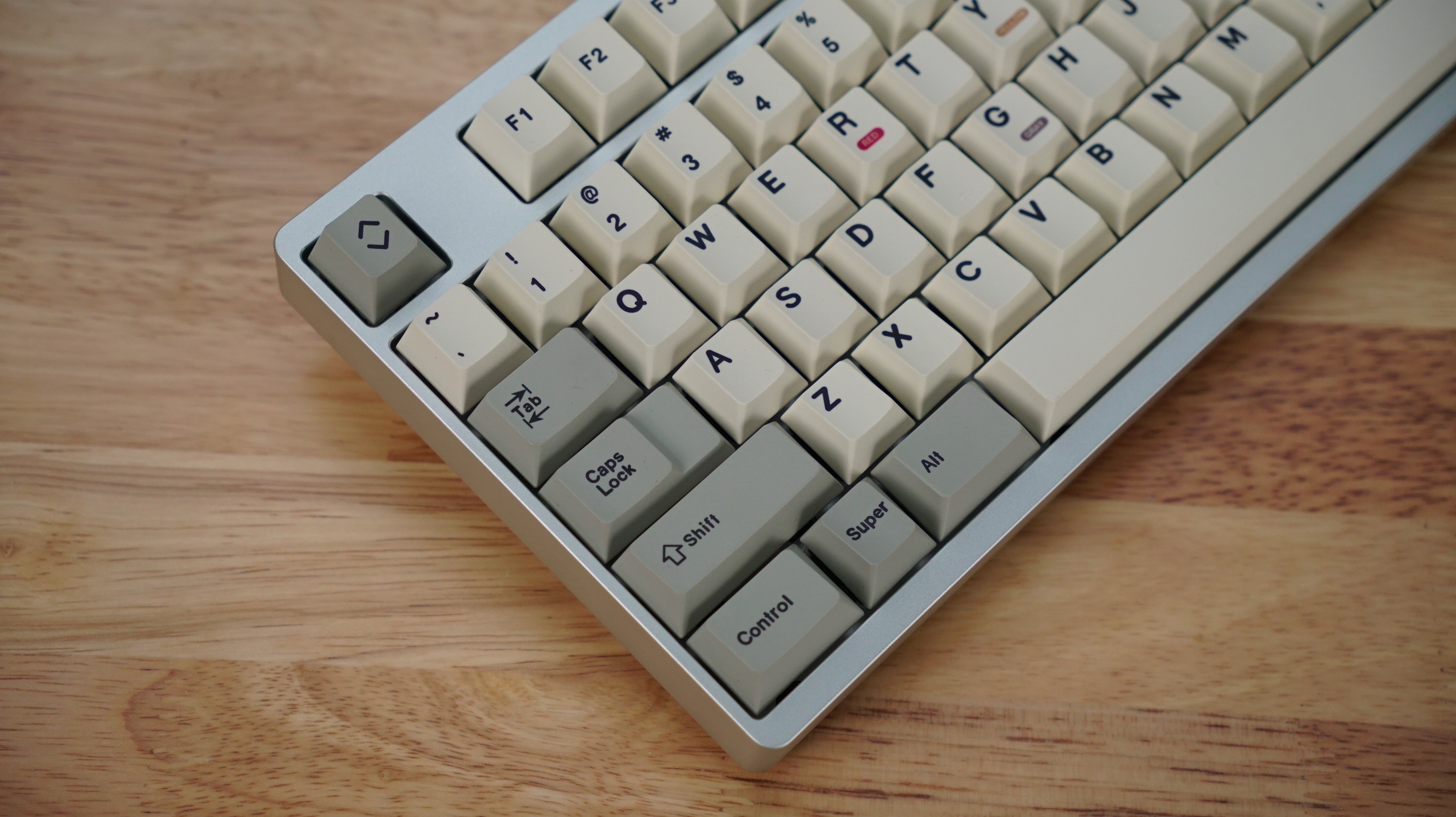 [Prebuilt by Sói] Molly80 Silver - Switch BSUN Taichi - Keycap Mintcaps Retro100