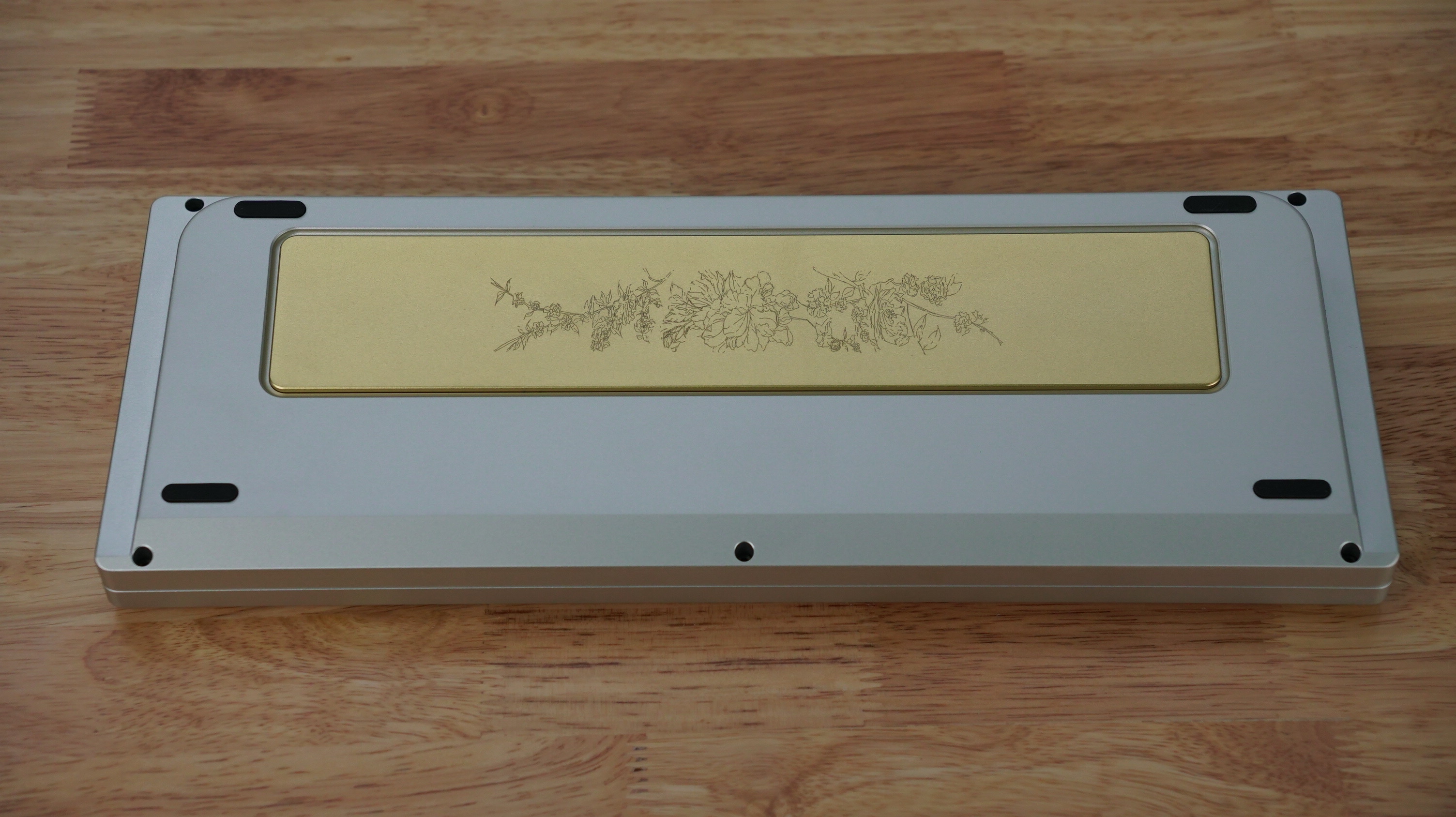 [Prebuilt by Sói] Molly80 Silver - Switch BSUN Taichi - Keycap Mintcaps Retro100