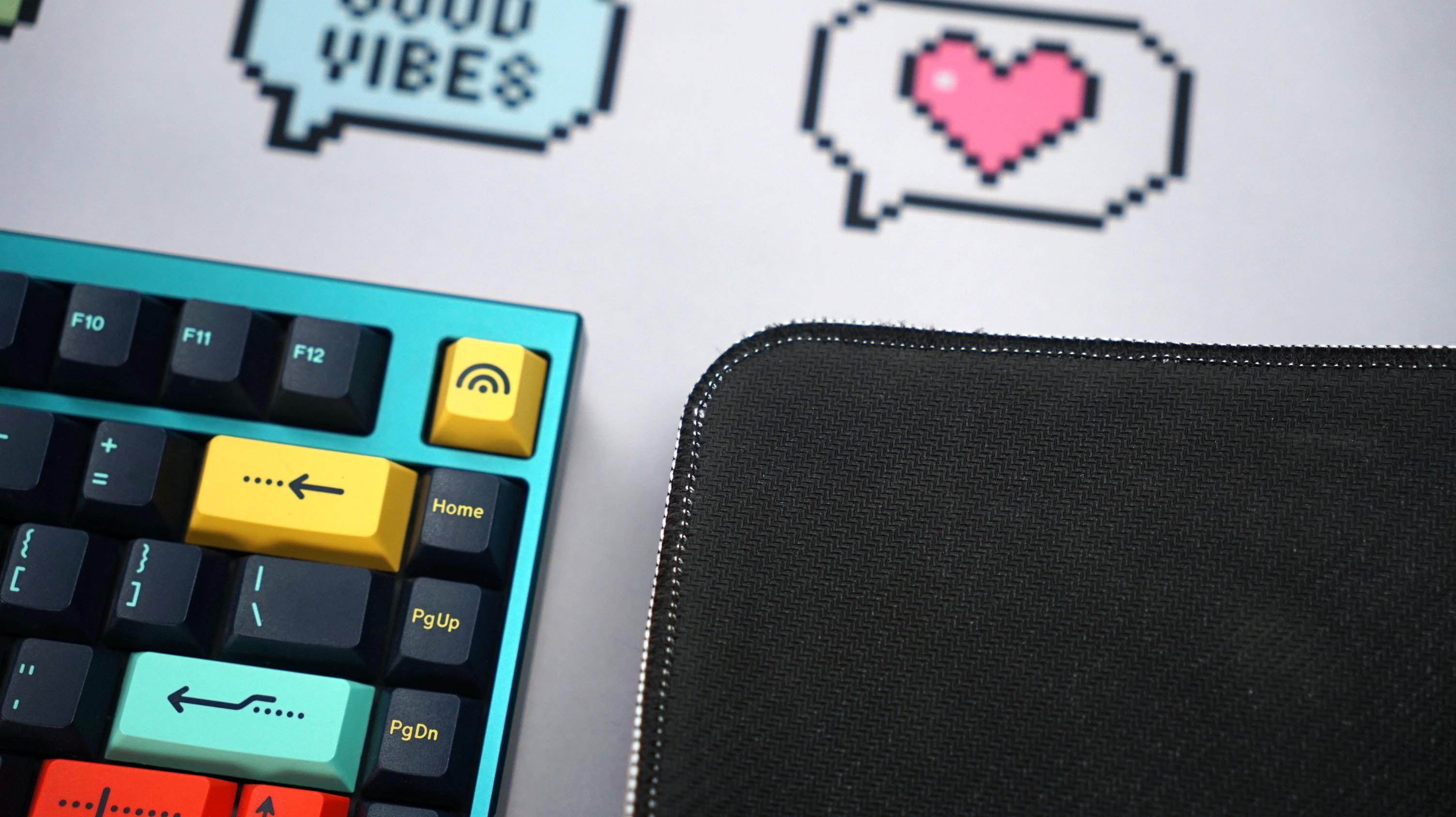 [Pre-Order] Deskmat Sói Gear Hello