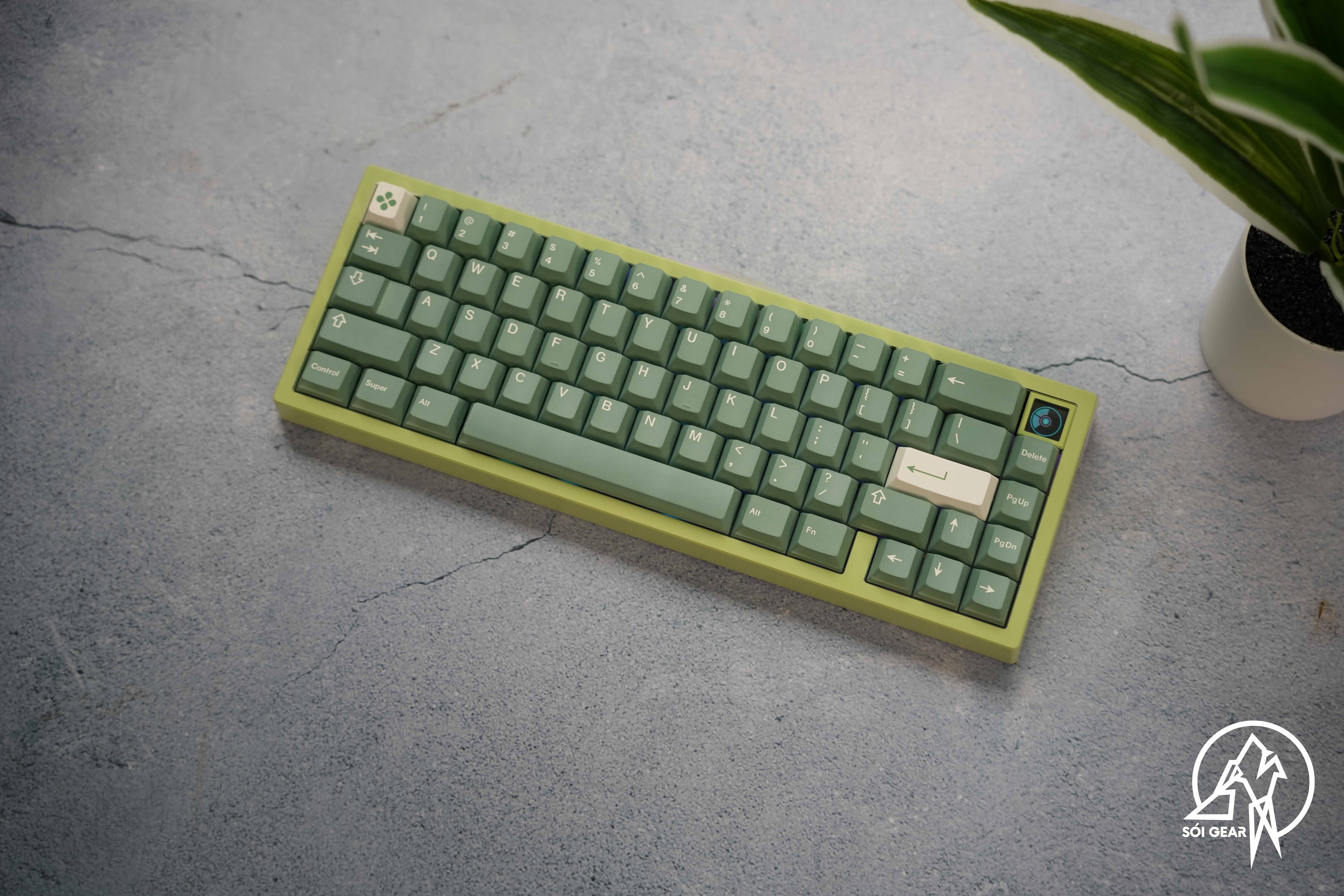 [Prebuilt by Sói] Zoom65 V3 Milky Green - Keygeek MZ Y3X  - GMK CYL Camping R3