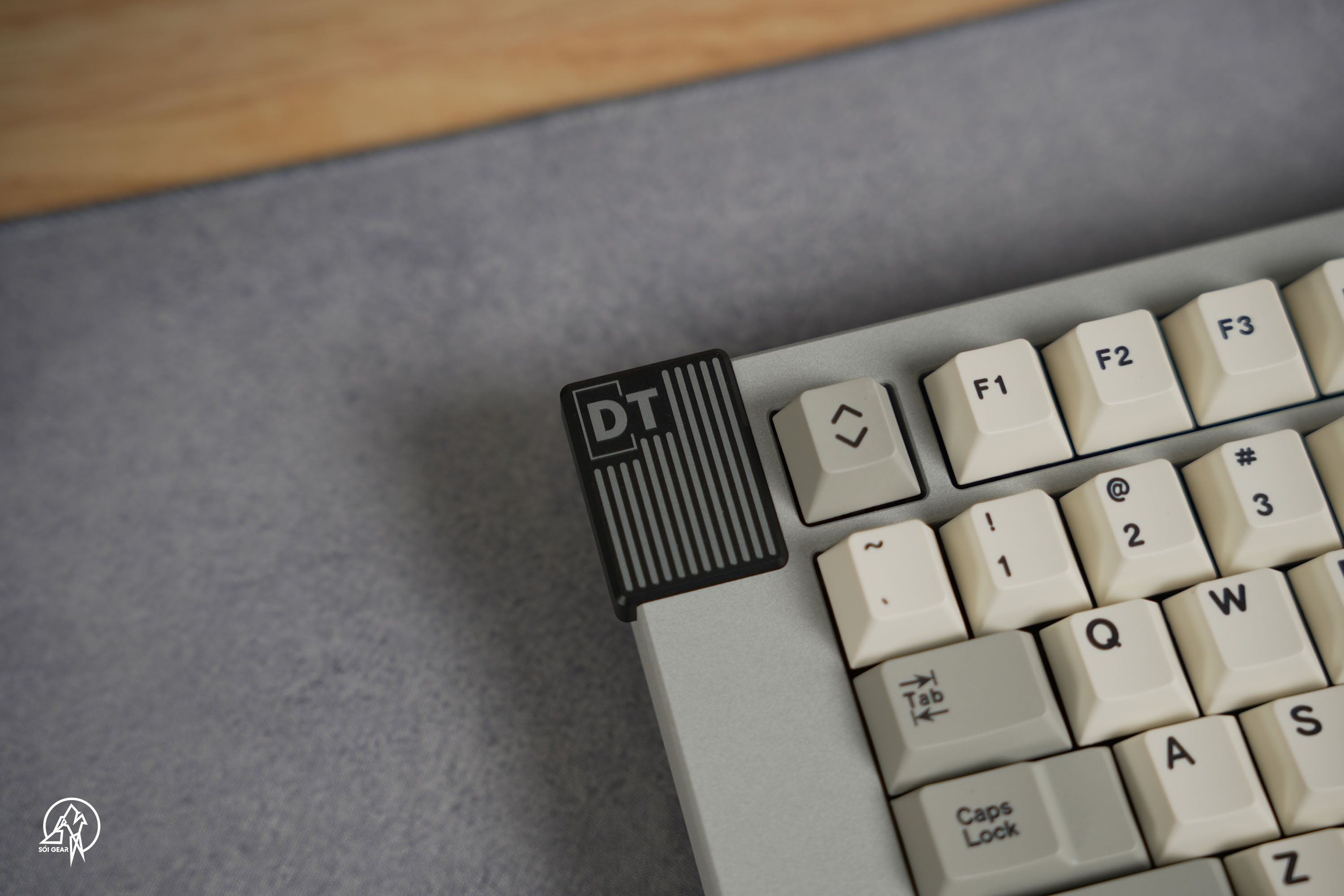 [Prebuilt by Sói] VINTEM75 Cement Gray - Keygeek Full Nylon - Mintcaps Cherry Retro100