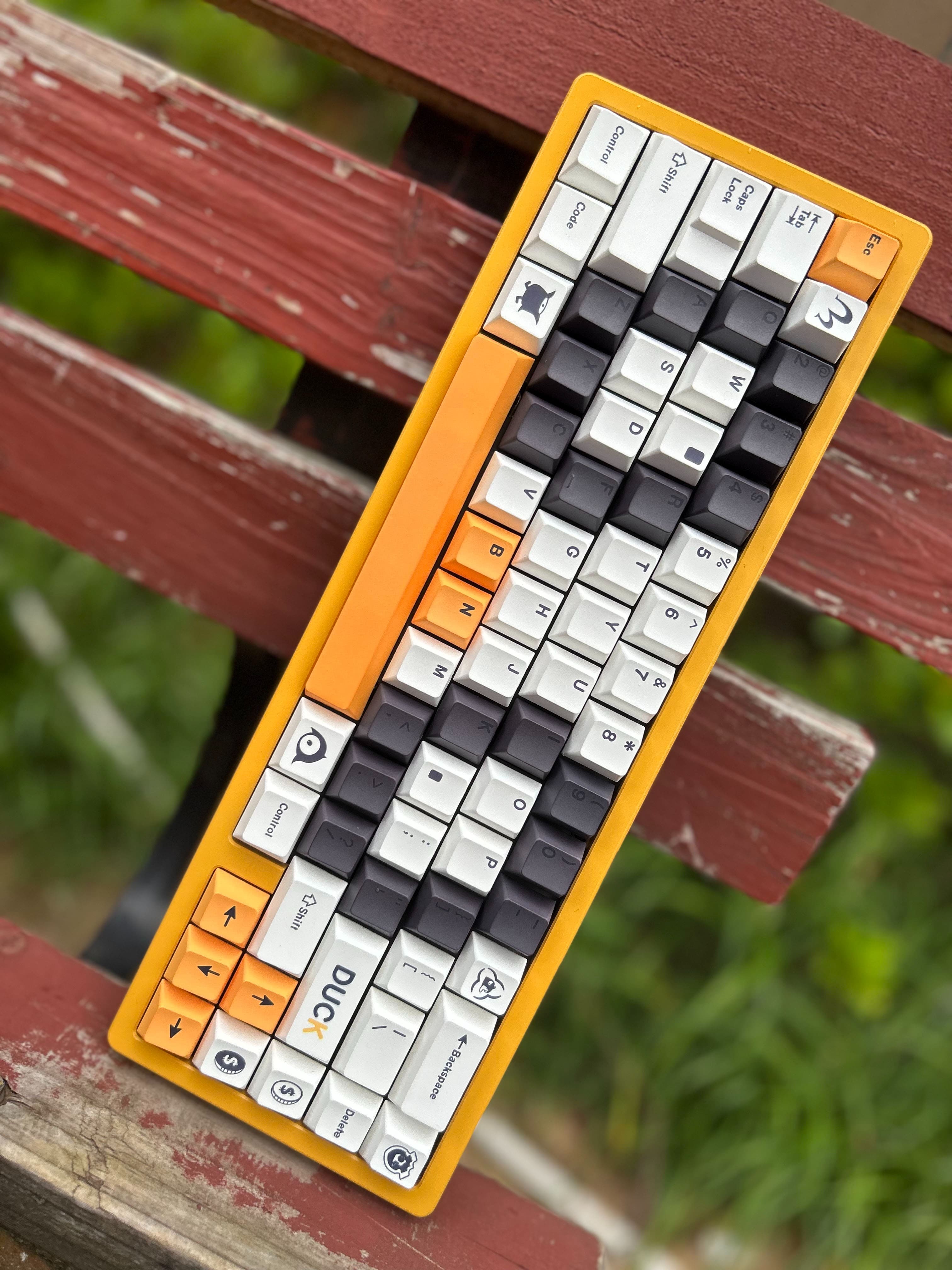 Keycap Walker Cherry  Duck PBT Dyesub