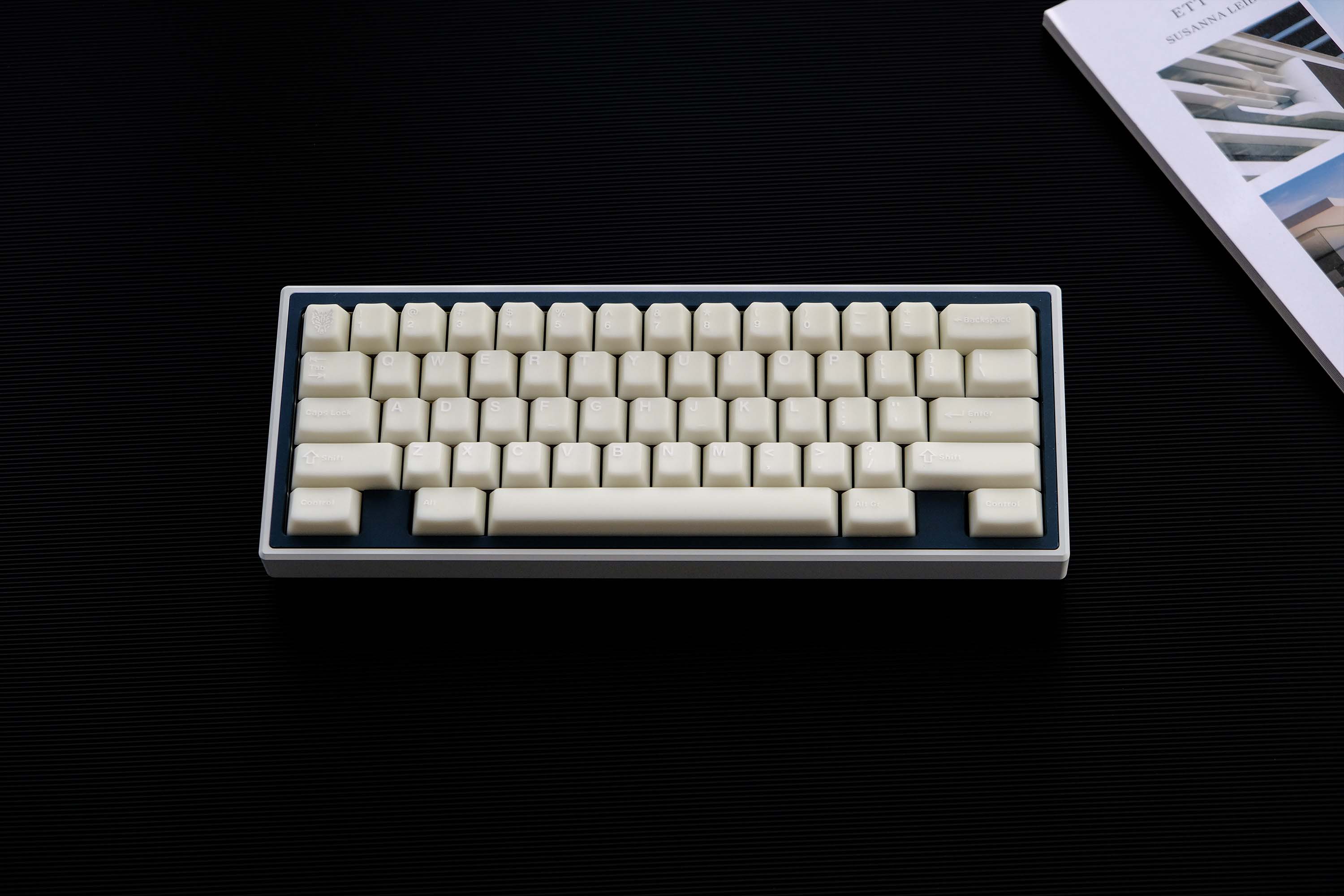 [In Stock] Keycap Cherry Aifei White Marble PBT Doubleshot