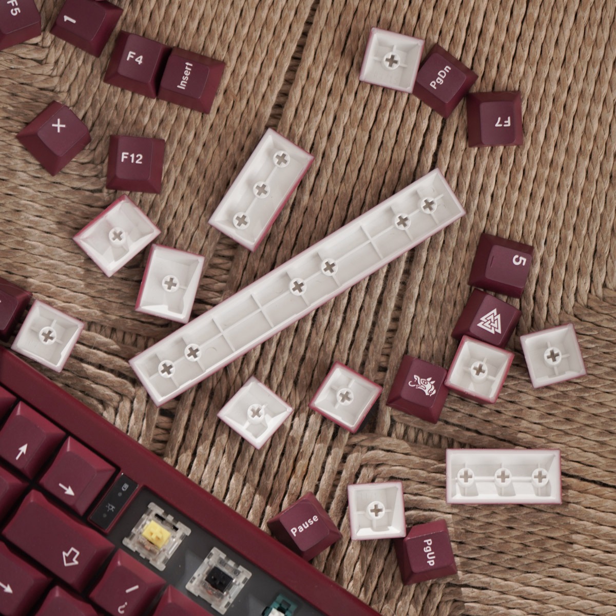 Keycap Mintcaps Cherry Blot PBT Dyesub