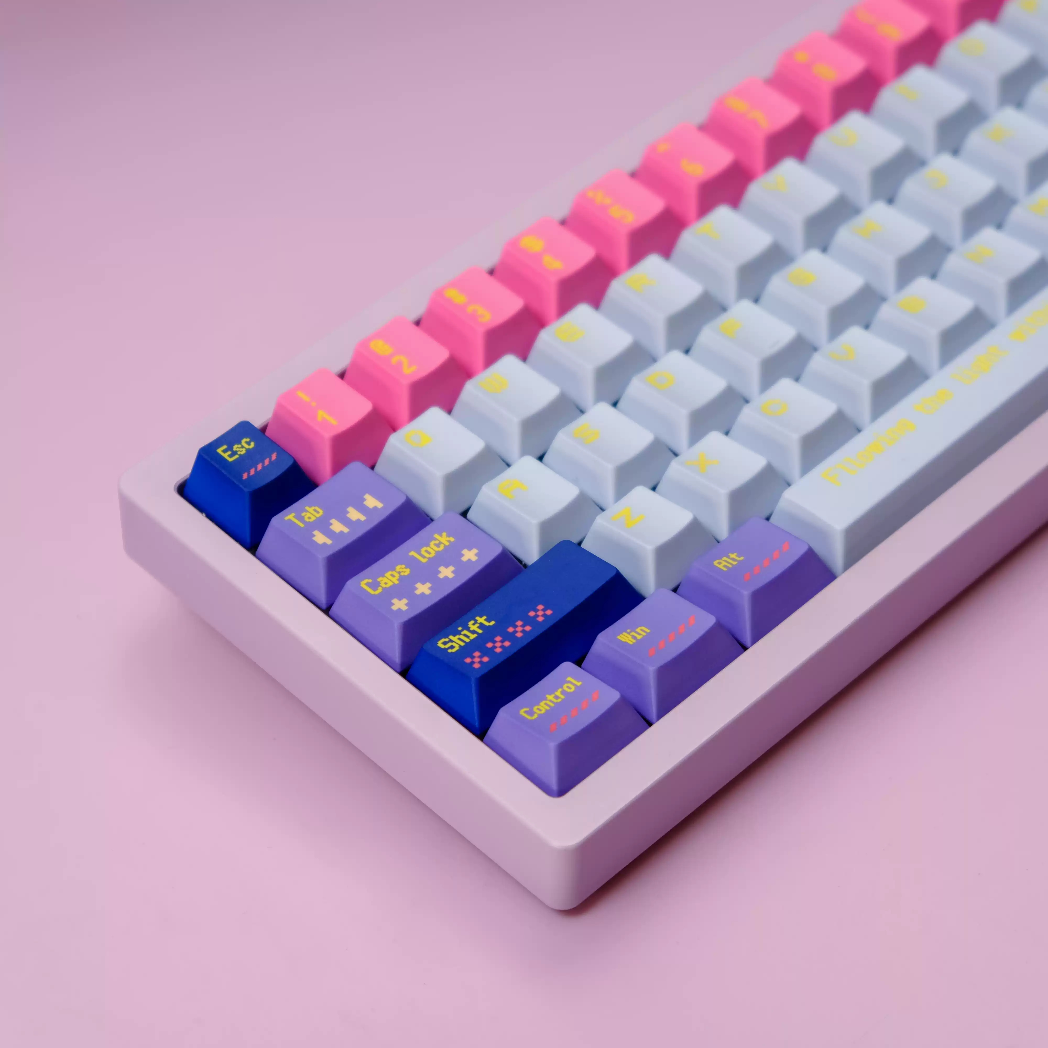 Keycap Aifei Pixel Girl Cherry PBT Dyesub