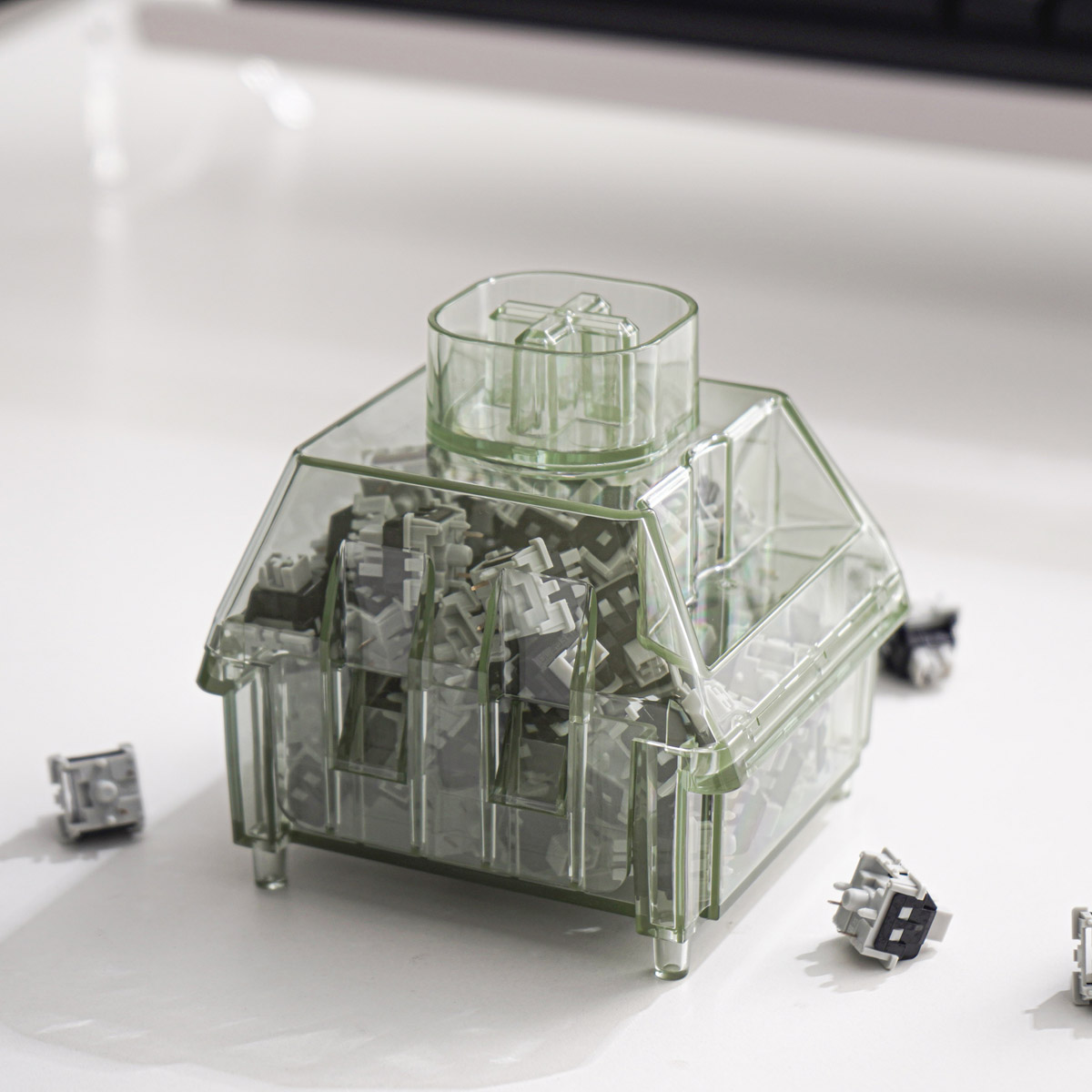 Hộp đựng Switch Hình Switch