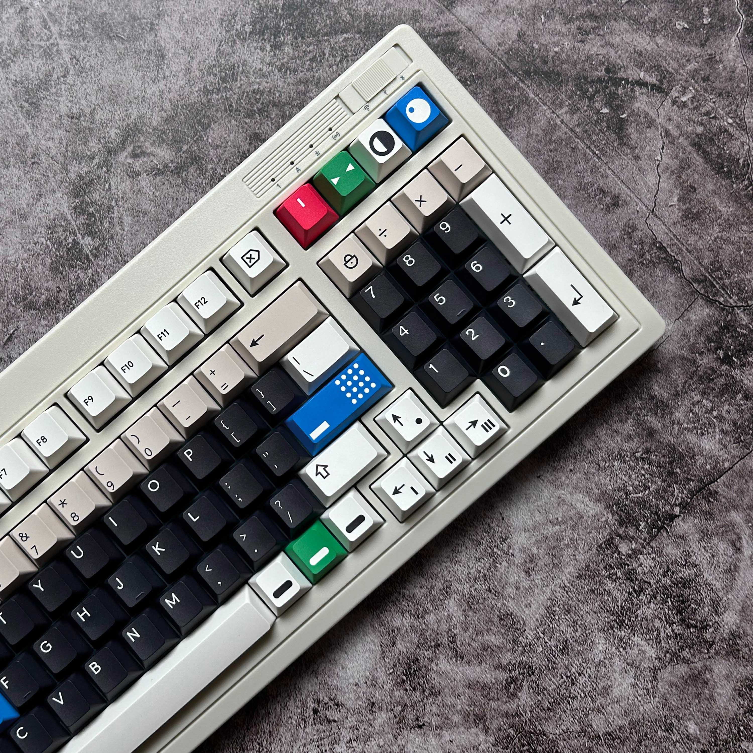 [Instock] Keycap Walker Cherry Resonance R2 PBT Dyesub