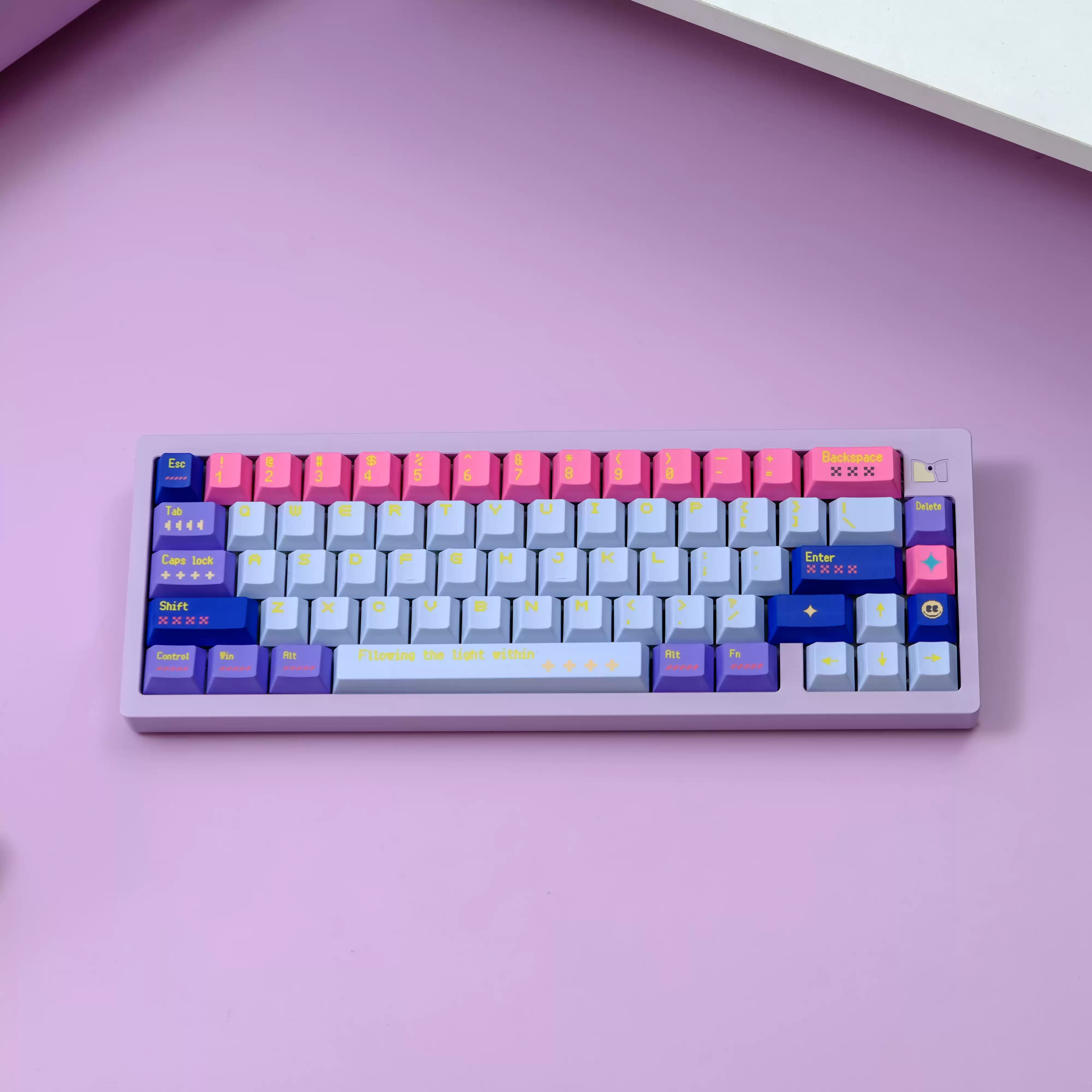 Keycap Aifei Pixel Girl Cherry PBT Dyesub