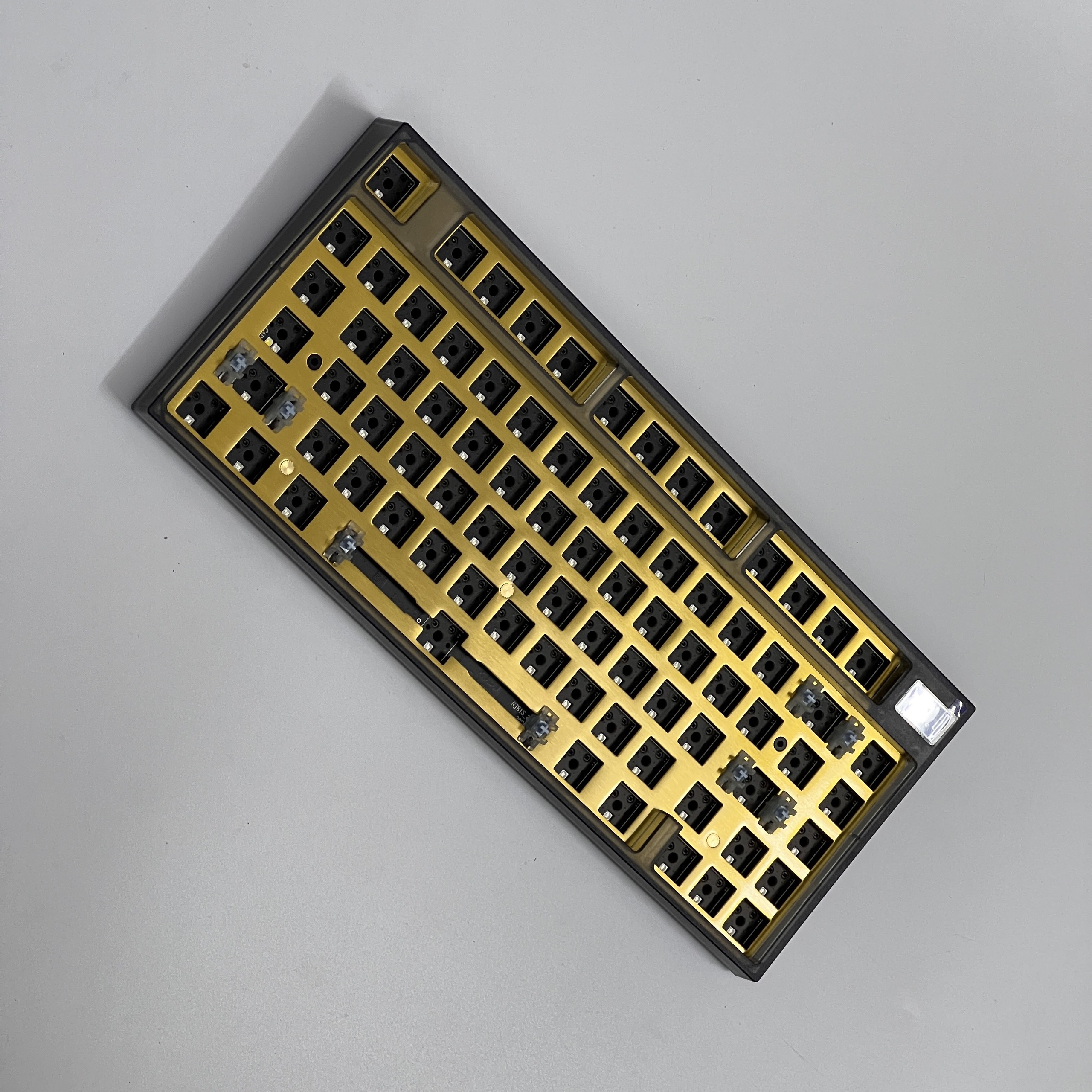 Bàn phím cơ Keydous NJ81- Mạch xuôi