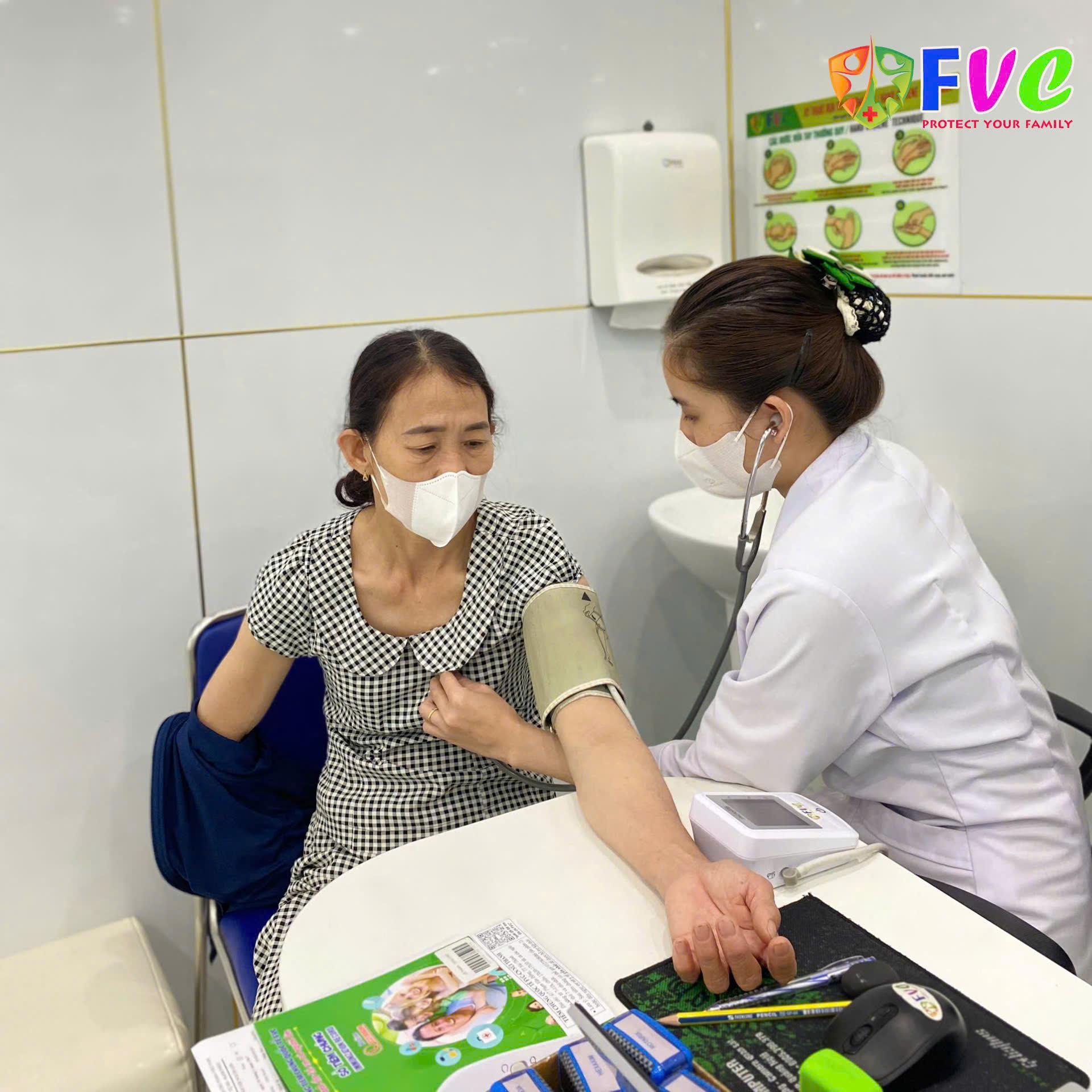 Điểm danh 3 vắc-xin cho người lớn tuổi