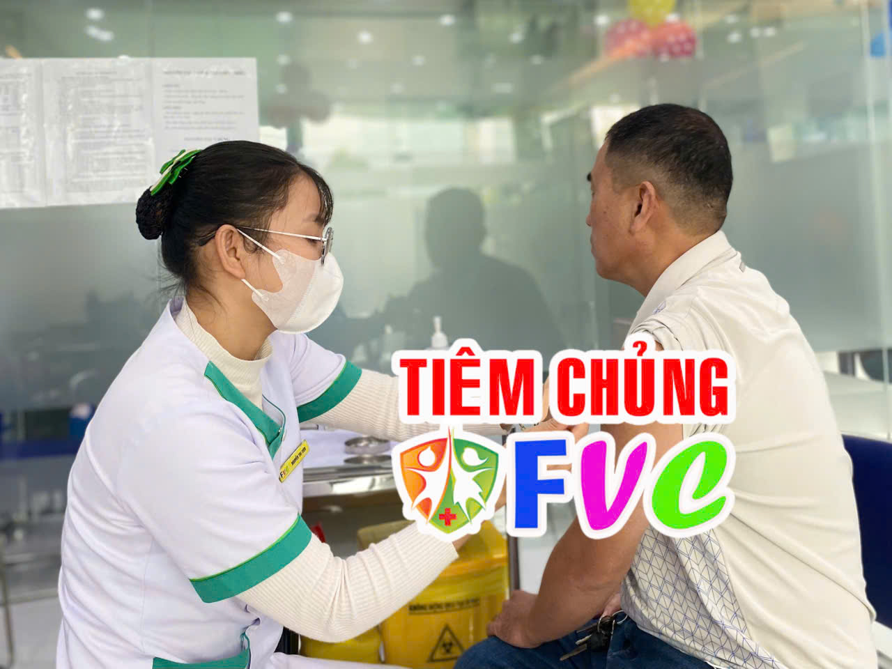 Người dân đi tiêm phòng uốn ván tăng trong mùa mưa lũ
