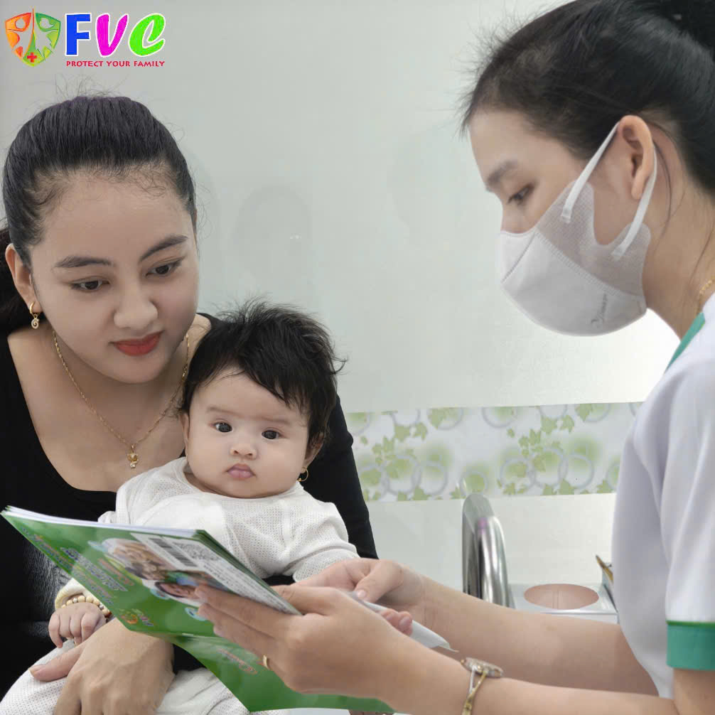 Gia tăng bệnh nhi mắc bệnh truyền nhiễm: cần đưa trẻ đi tiêm phòng vaccine