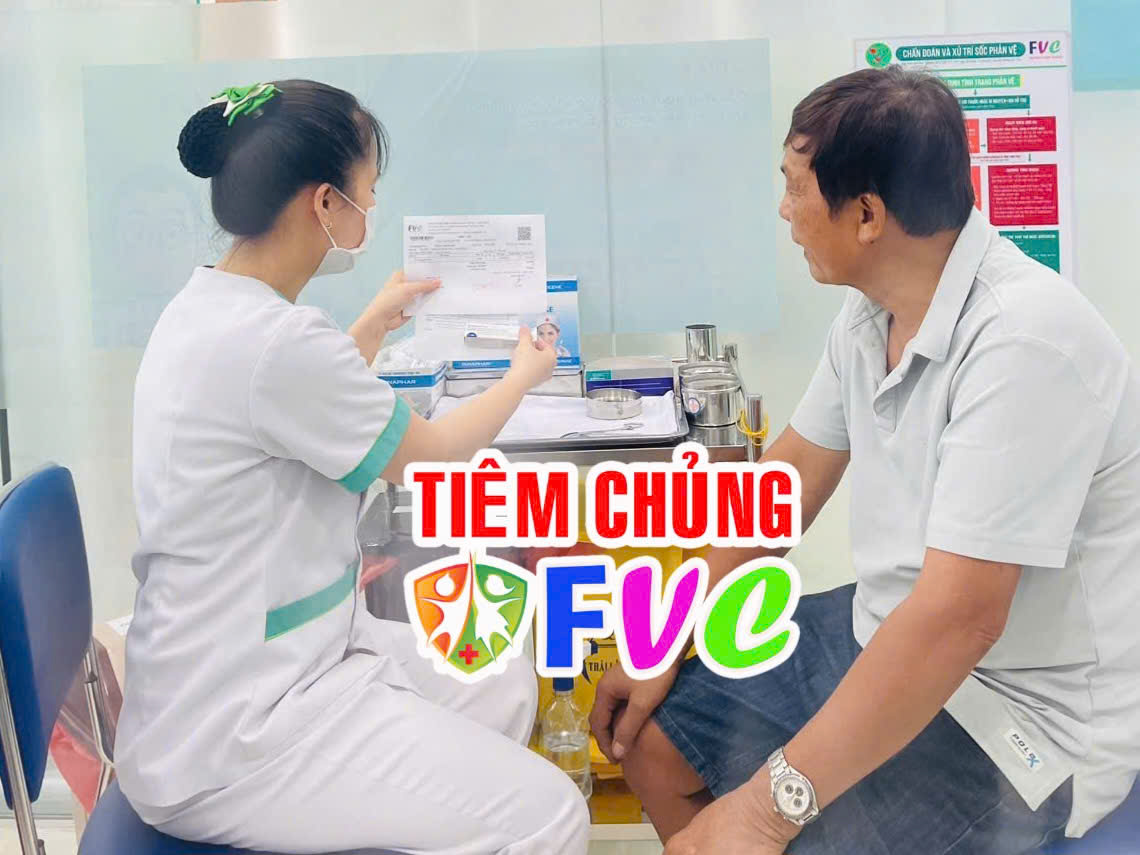 4 loại vaccine rất quan trọng cho người trên 50 tuổi