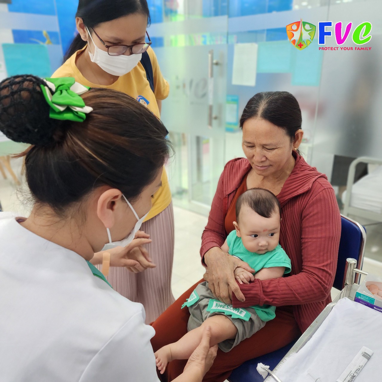 Chăm sóc trẻ bị bệnh bạch hầu