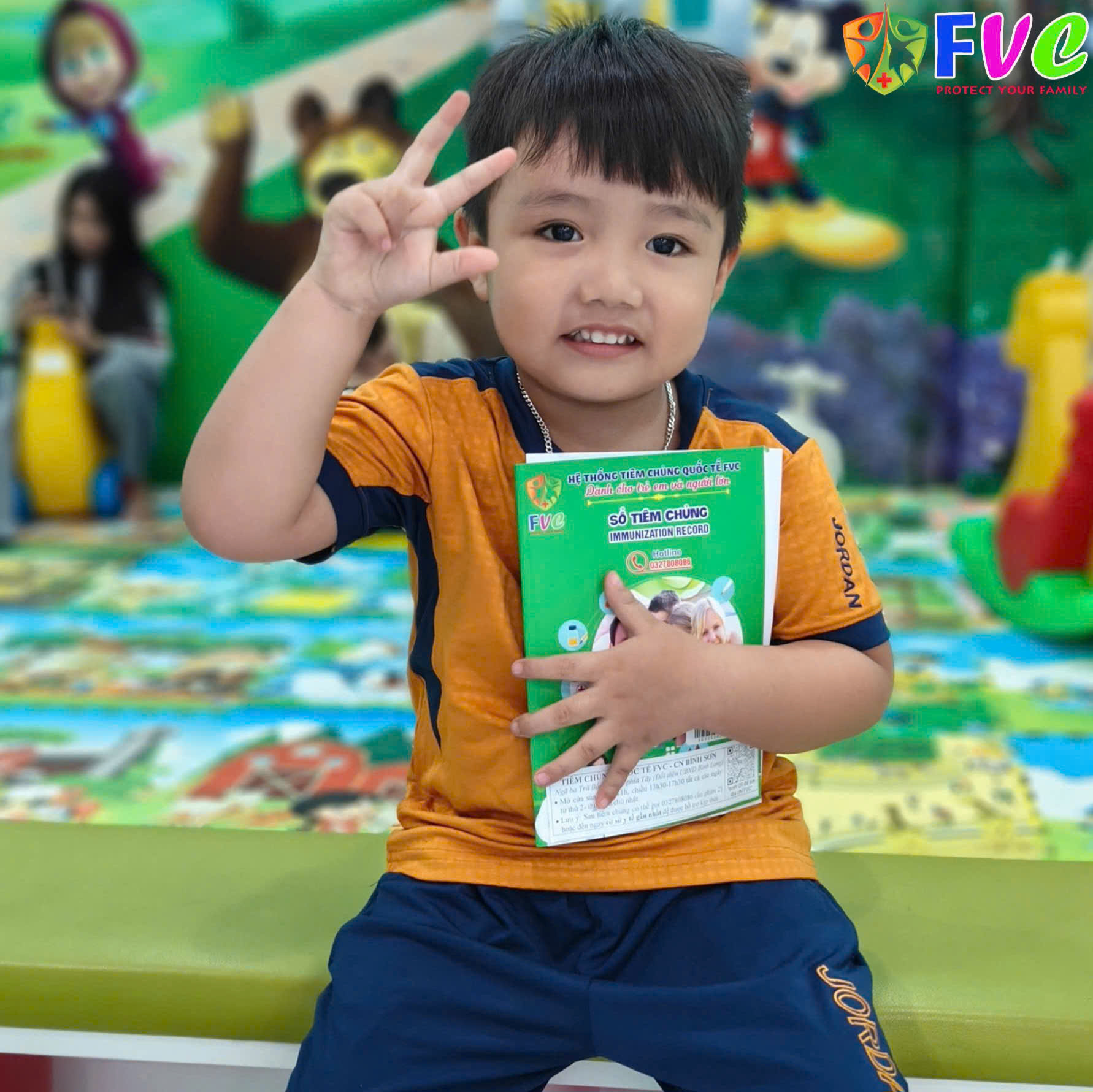 Bệnh viện Nhi đồng 1 truyền gần 10 lít máu, cứu sống bé gái sốt xuất huyết