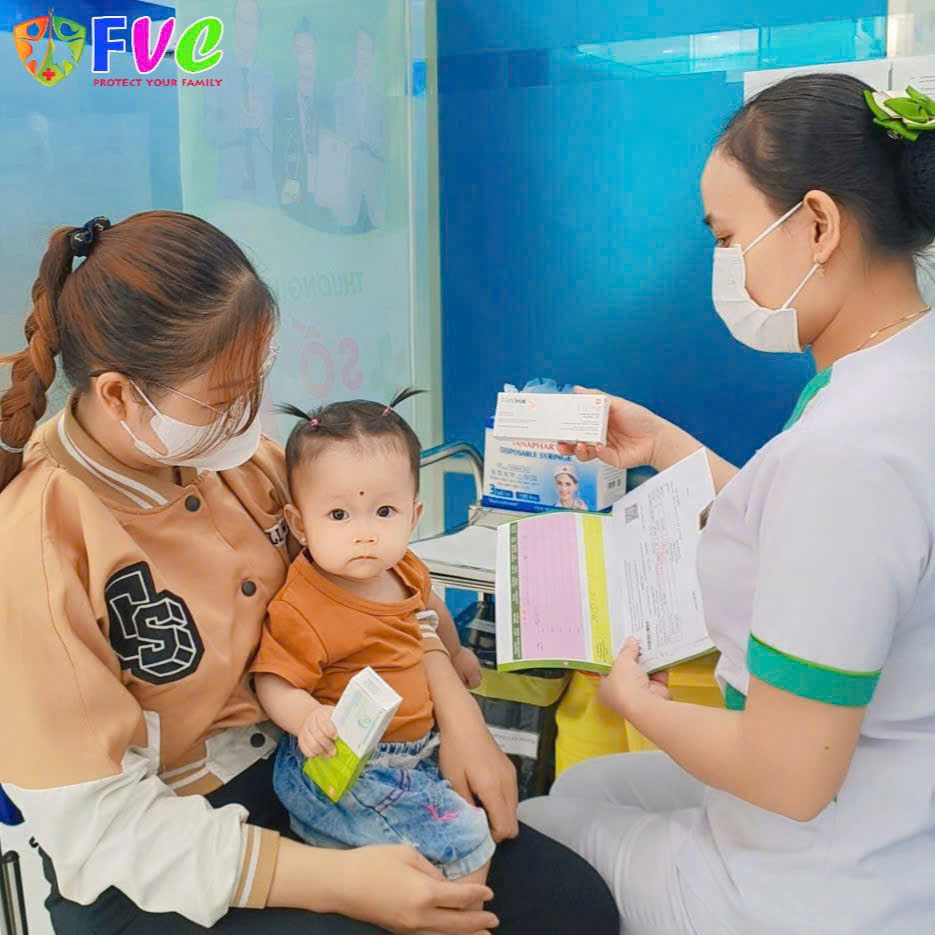 Hiểm hoạ viêm phổi ở người già khi giao mùa