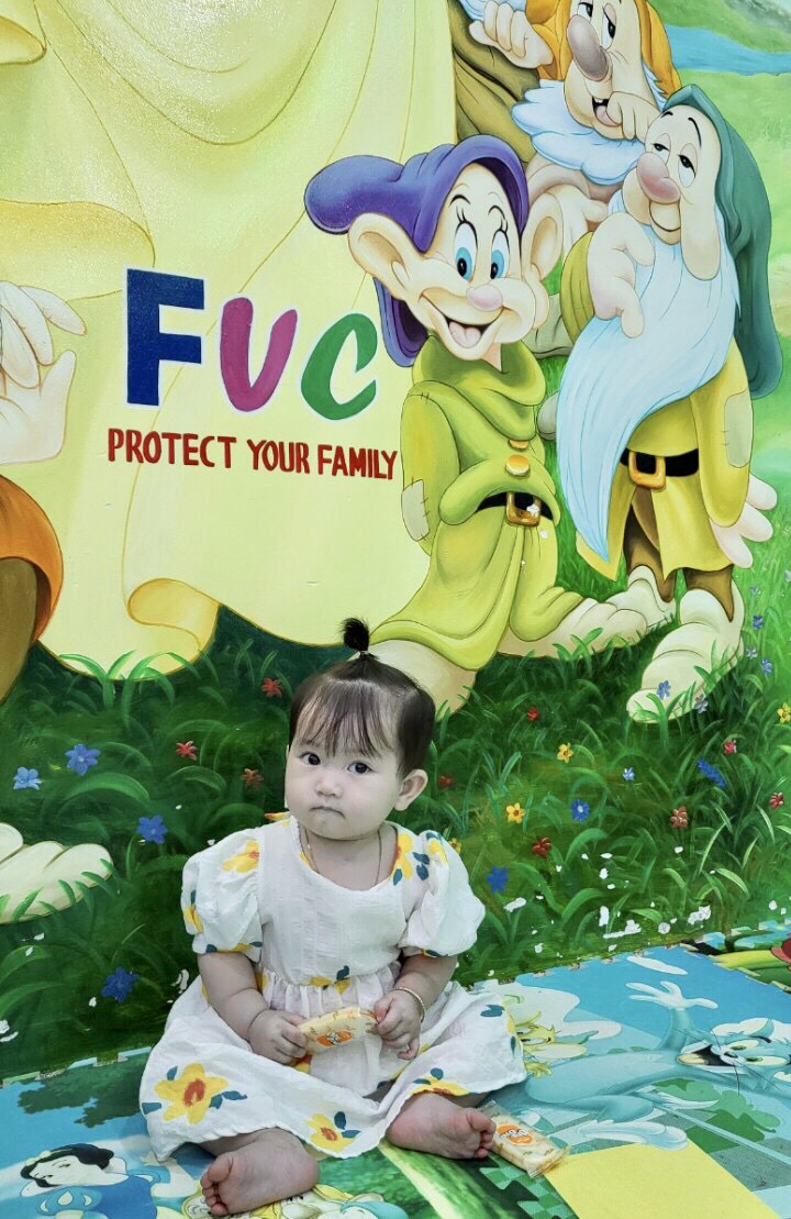 Bé đang uống kháng sinh có tiêm phòng được không?