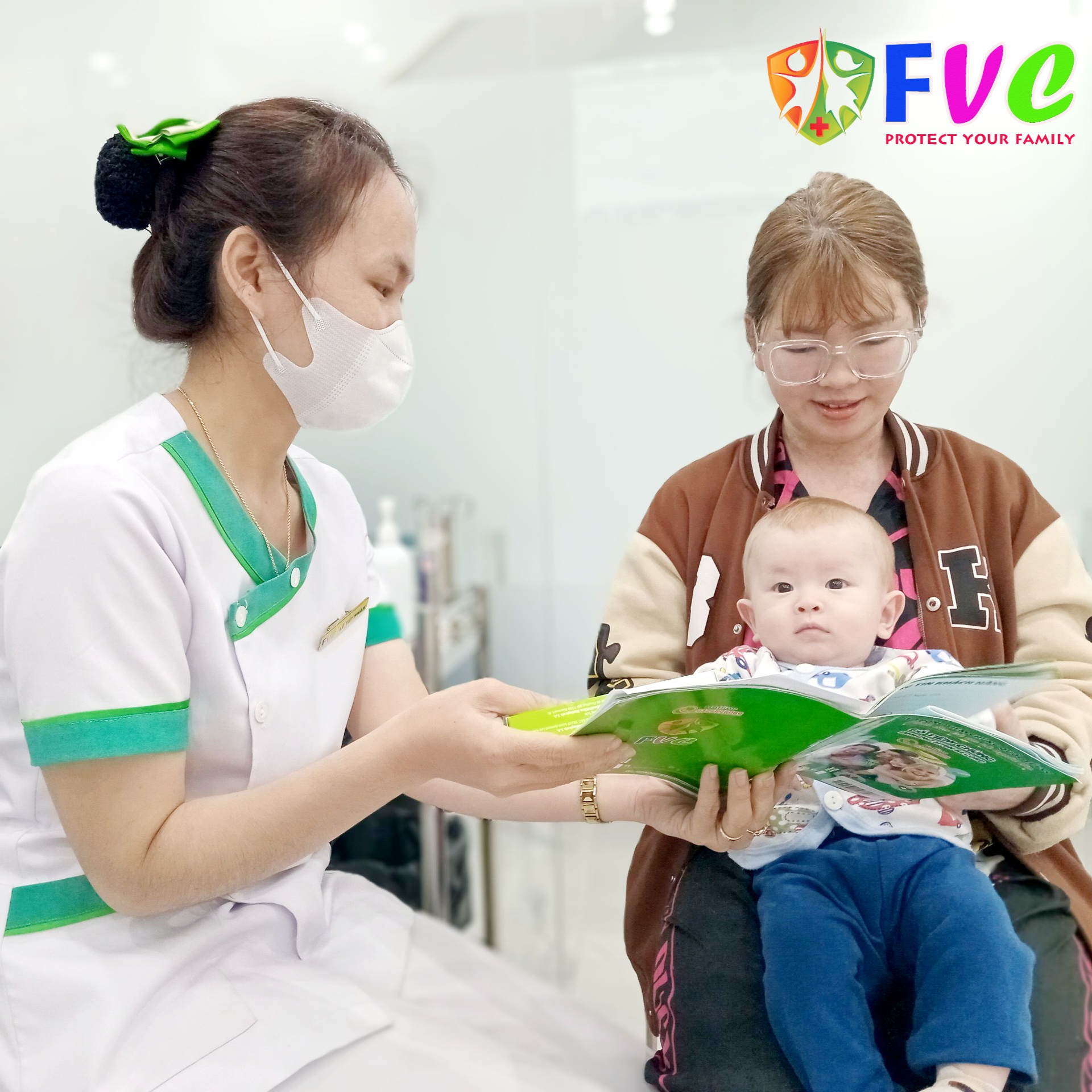 Thời điểm thích hợp tiêm mũi 6 trong 1 cho trẻ sơ sinh