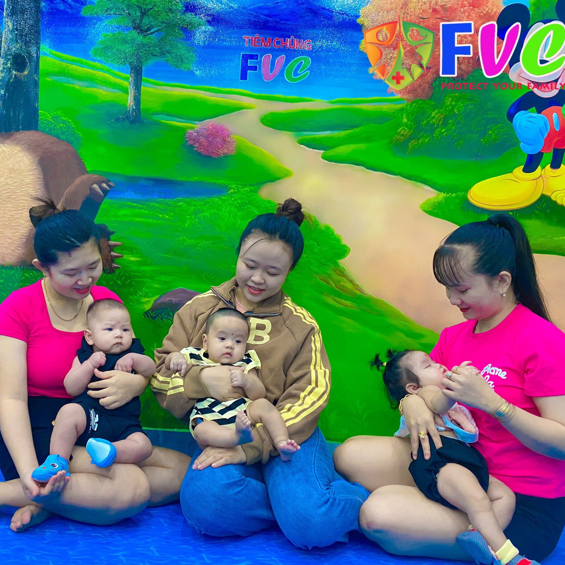 Nguy cơ mắc bạch hầu, uốn ván, ho gà ở nhóm lớn tuổi