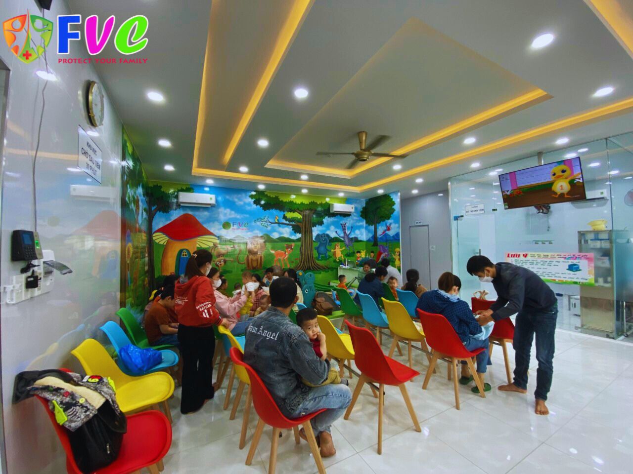 Tiêm vắc xin ngừa varicella-zoster virus khi bạn bị nhiễm HIV