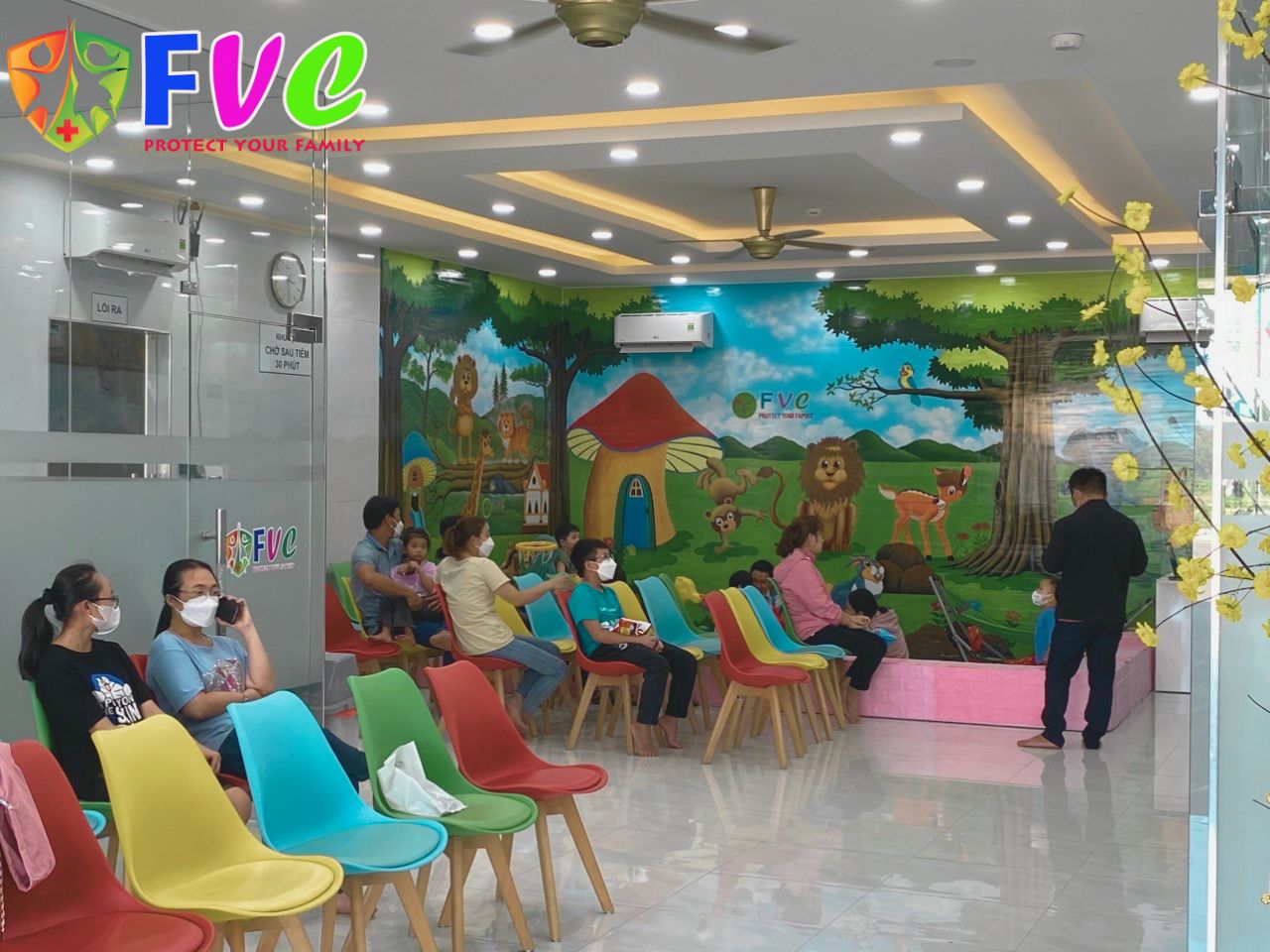 Vắc xin bảo vệ con bạn khỏi những bệnh tật nguy hiểm