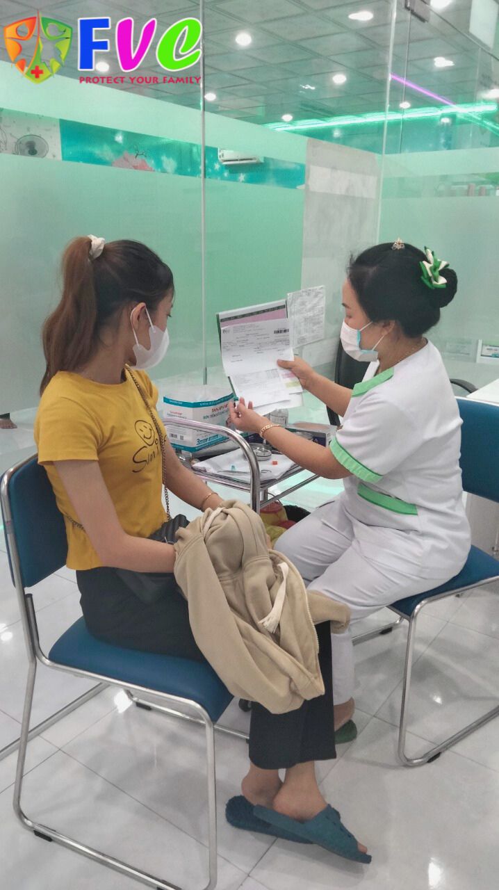 Vì sao cần tiêm phòng, sởi, quai bị, rubella trước khi mang thai?