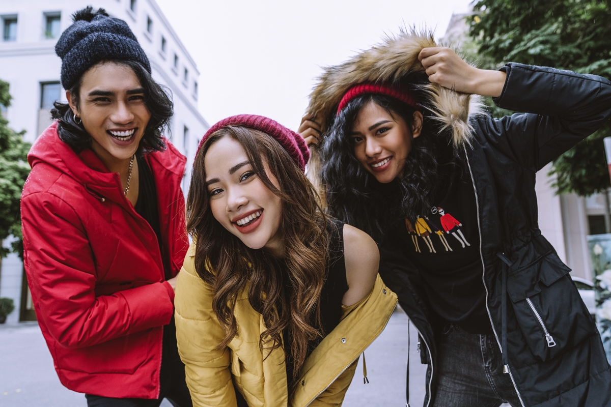 10+ Cách phối đồ với áo phao dáng dài cực trendy và tôn dáng