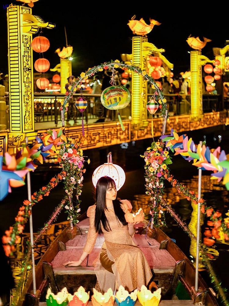 Thả đèn hoa đăng