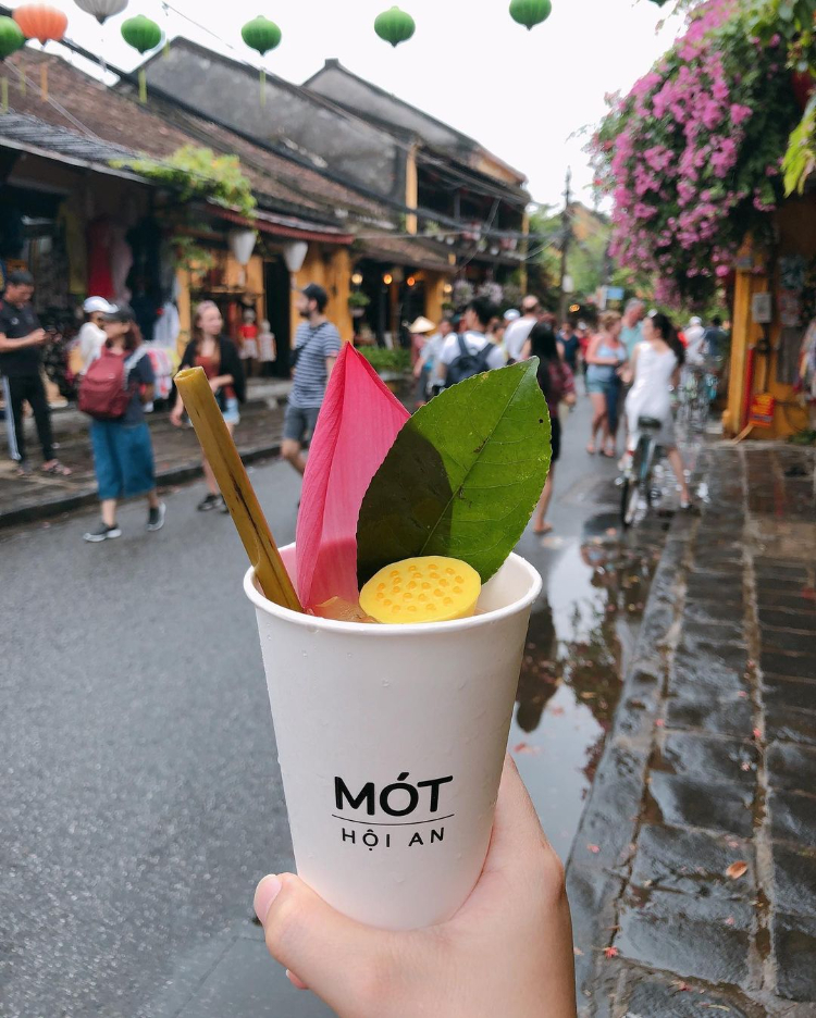 Nước Mót