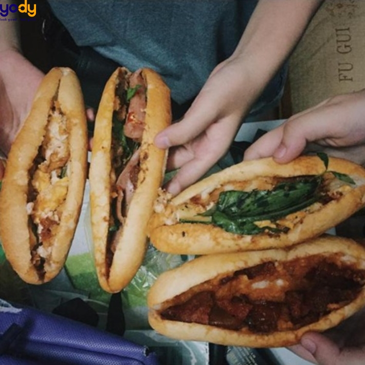 Ăn gì ở Huế