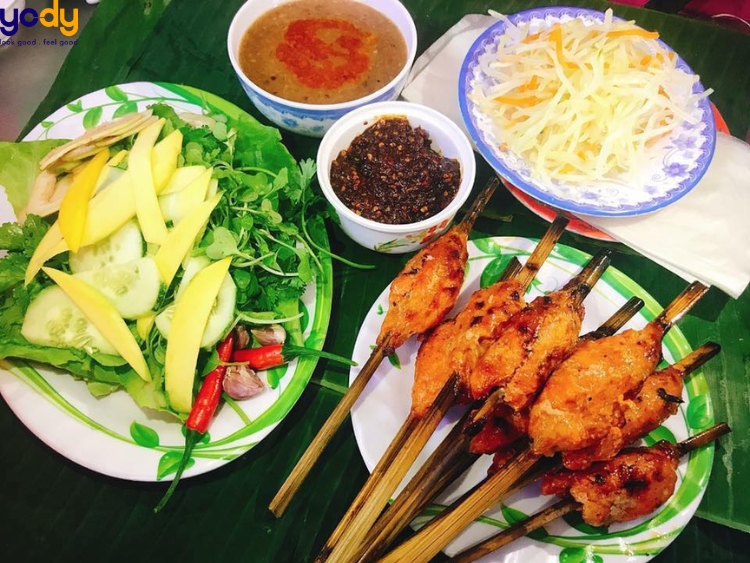 Ăn gì ở Huế
