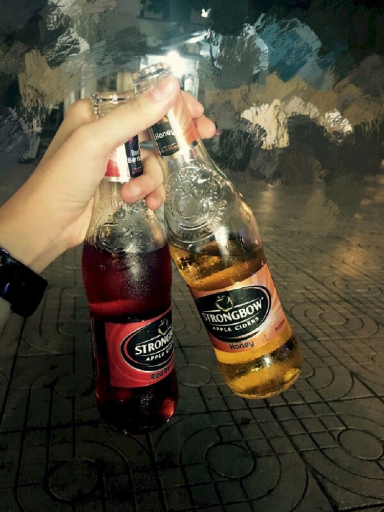 1001+ Ảnh bia rượu tự chụp CỰC CHILL cho 1001+ Ảnh Bia Rượu Tự Chụp Cực Chill Cho