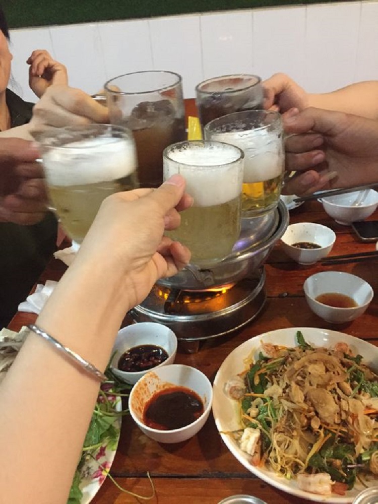 Top 50 Hình ảnh Uống Bia đẹp Chất Miễn Phí 2022 | Mekoong