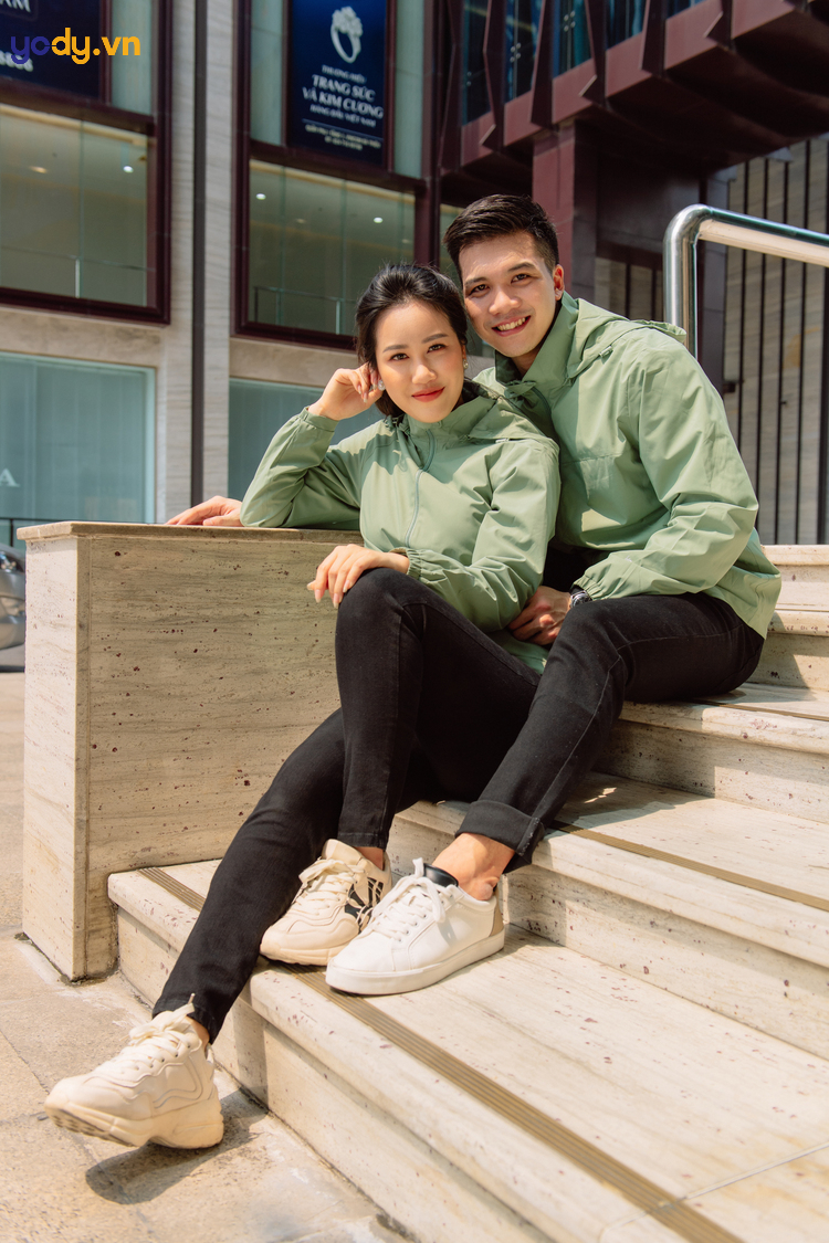 mẫu áo gió màu xanh nõn chuối đẹp