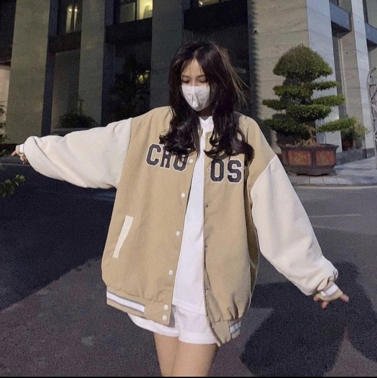 phối đồ với áo khoác bomber nữ form rộng