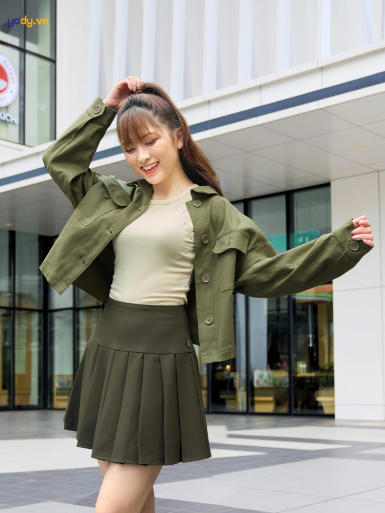phối đồ với Áo khoác gió bomber nữ
