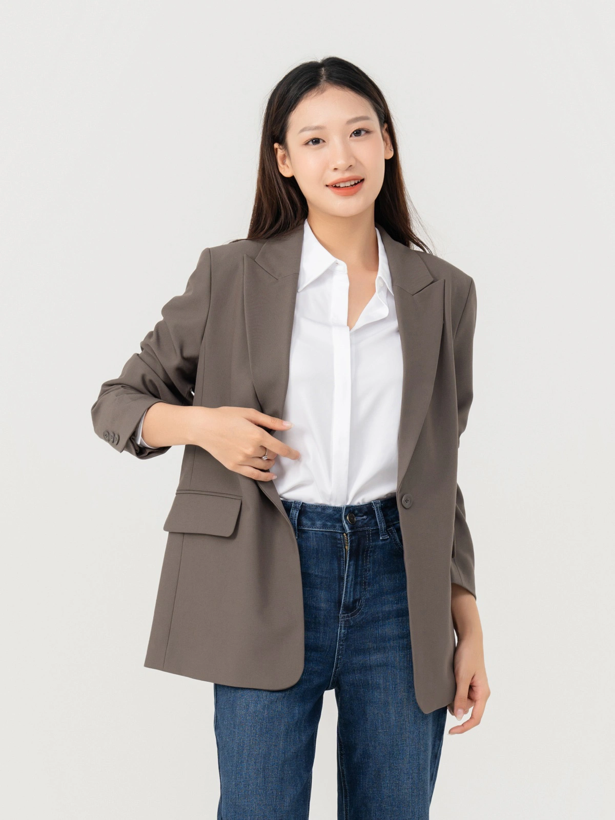 TOP 10 cách phối đồ với quần baggy jean nữ đẹp chinh phục mọi phong cách