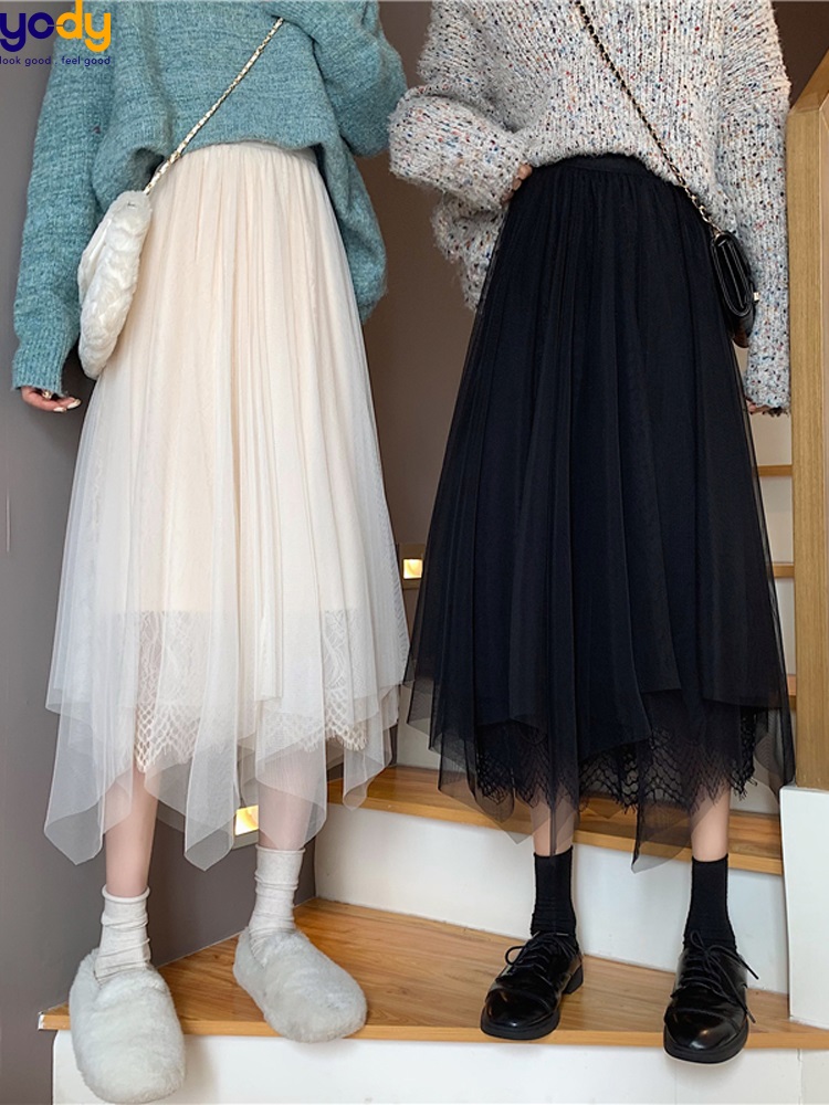 Mix áo len với với chân váy tutu thời trang