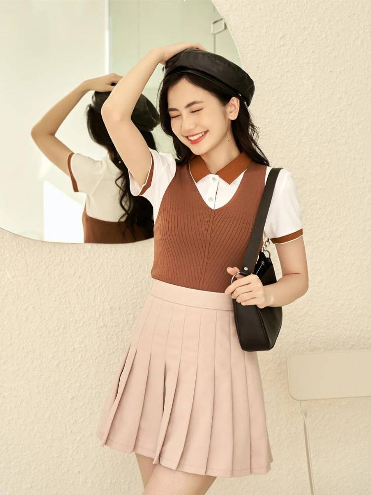 Áo polo phối cùng chân váy tennis