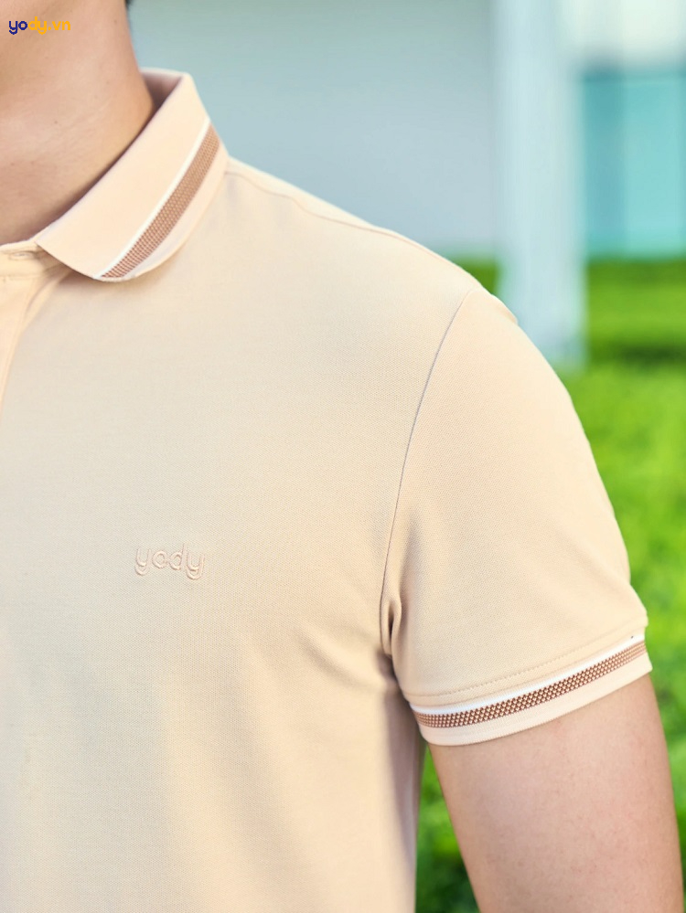 Mẹo phối đồ áo polo màu kem đẹp