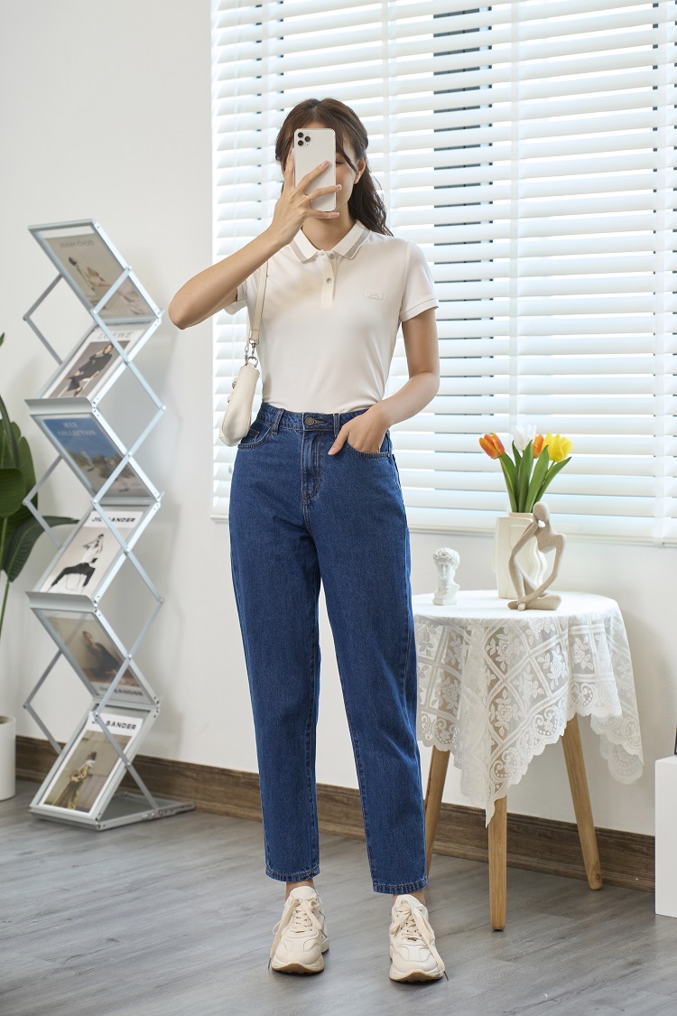 Áo polo nữ mặc với quần gì đẹp?